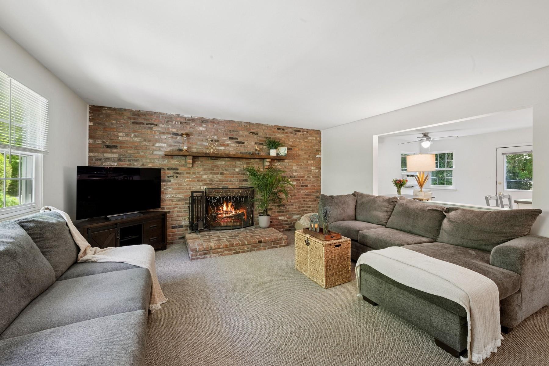 Single Family Centershore  Suffolk County, NY 11721, MLS-852551-5