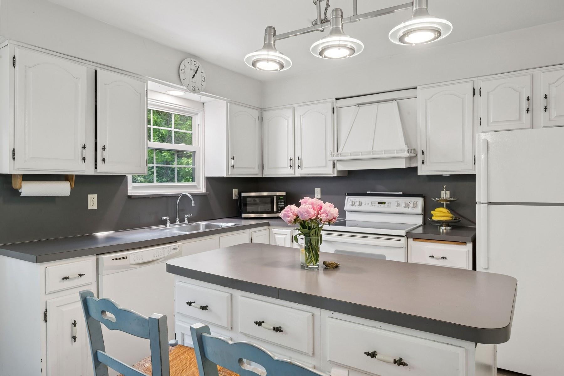 Single Family Centershore  Suffolk County, NY 11721, MLS-852551-8