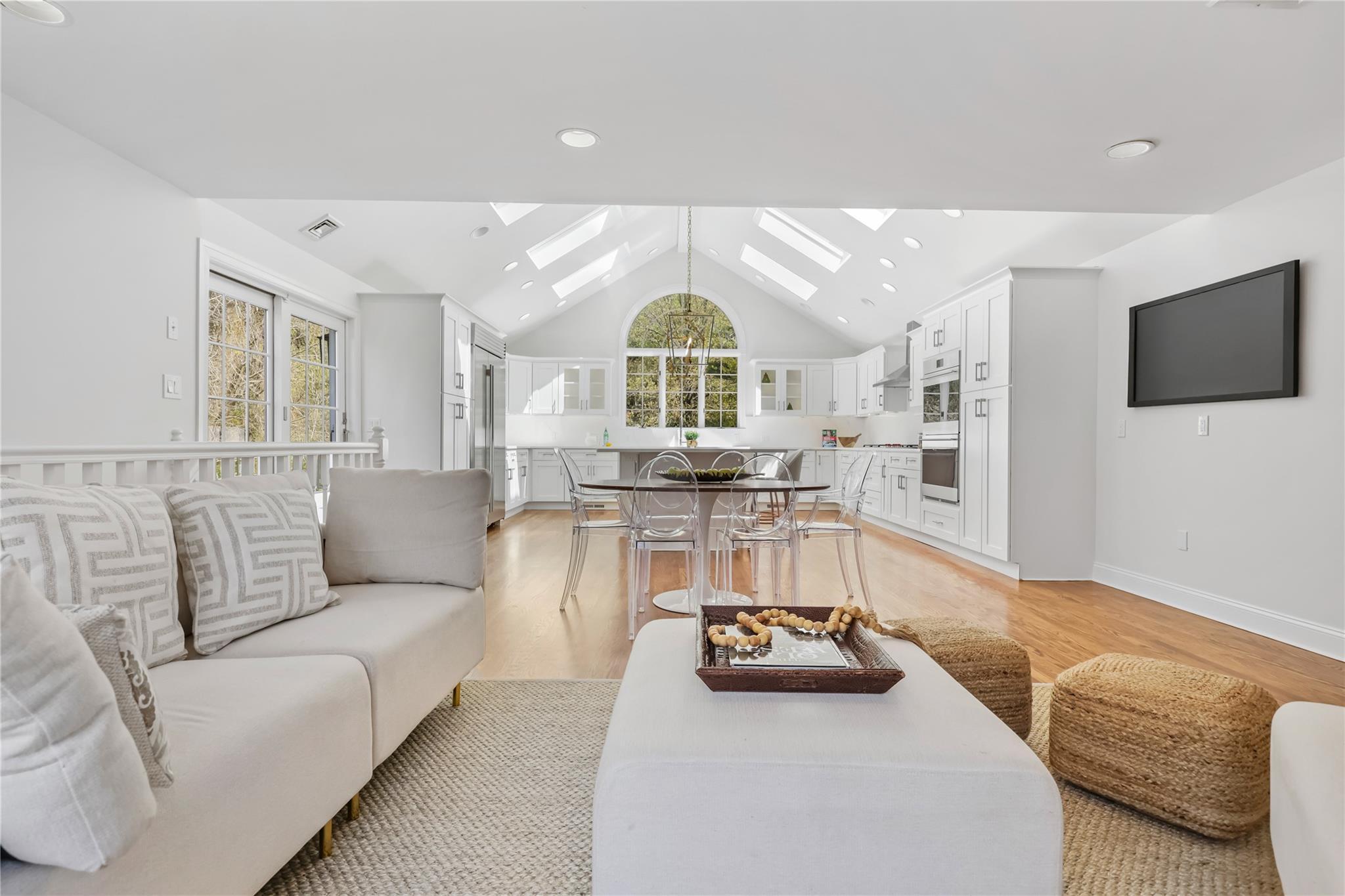 Single Family South Brook  Westchester County, NY 10506, MLS-852552-4