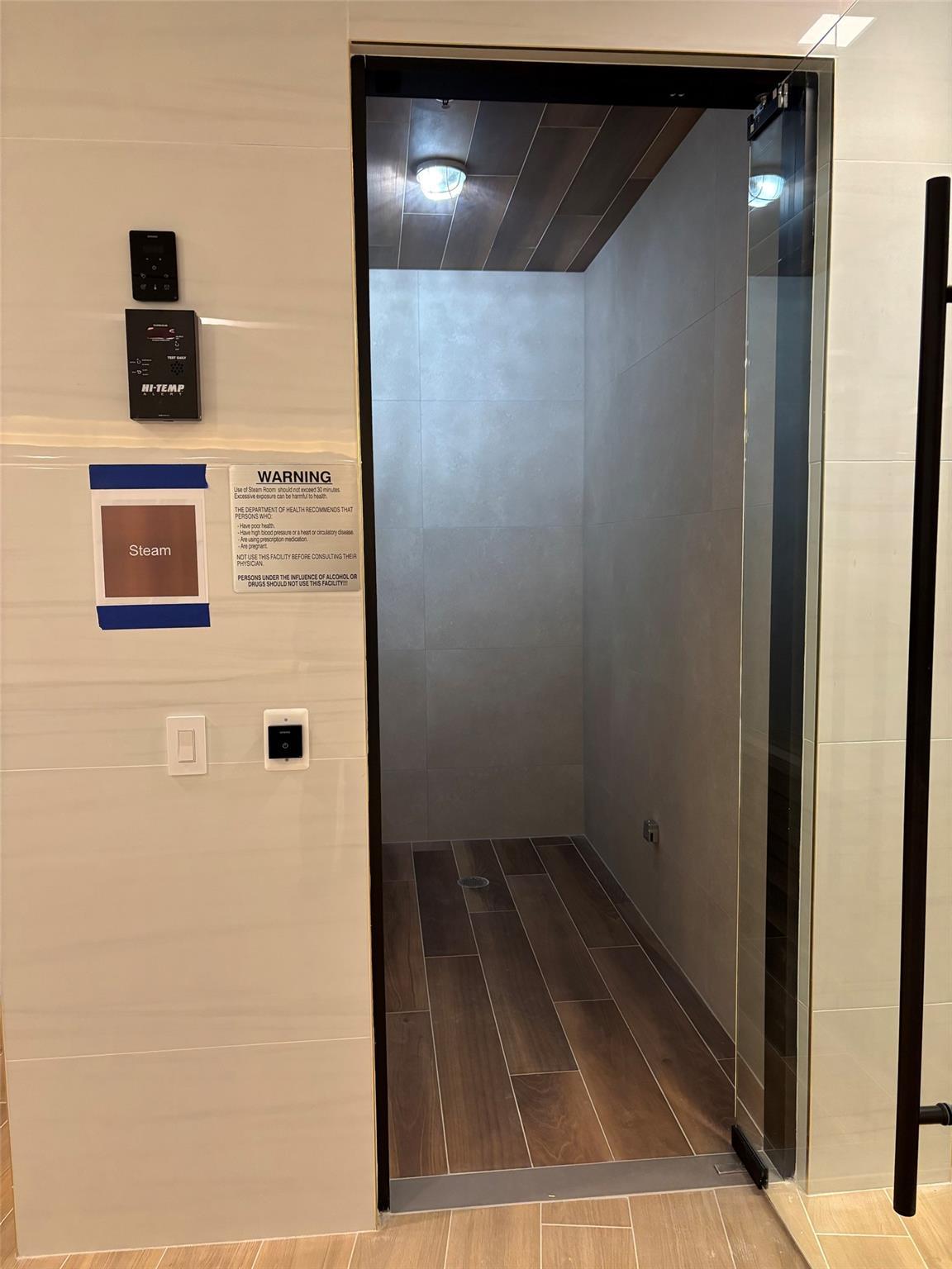 Apartment Leavitt  Queens, NY 11354, MLS-852581-9