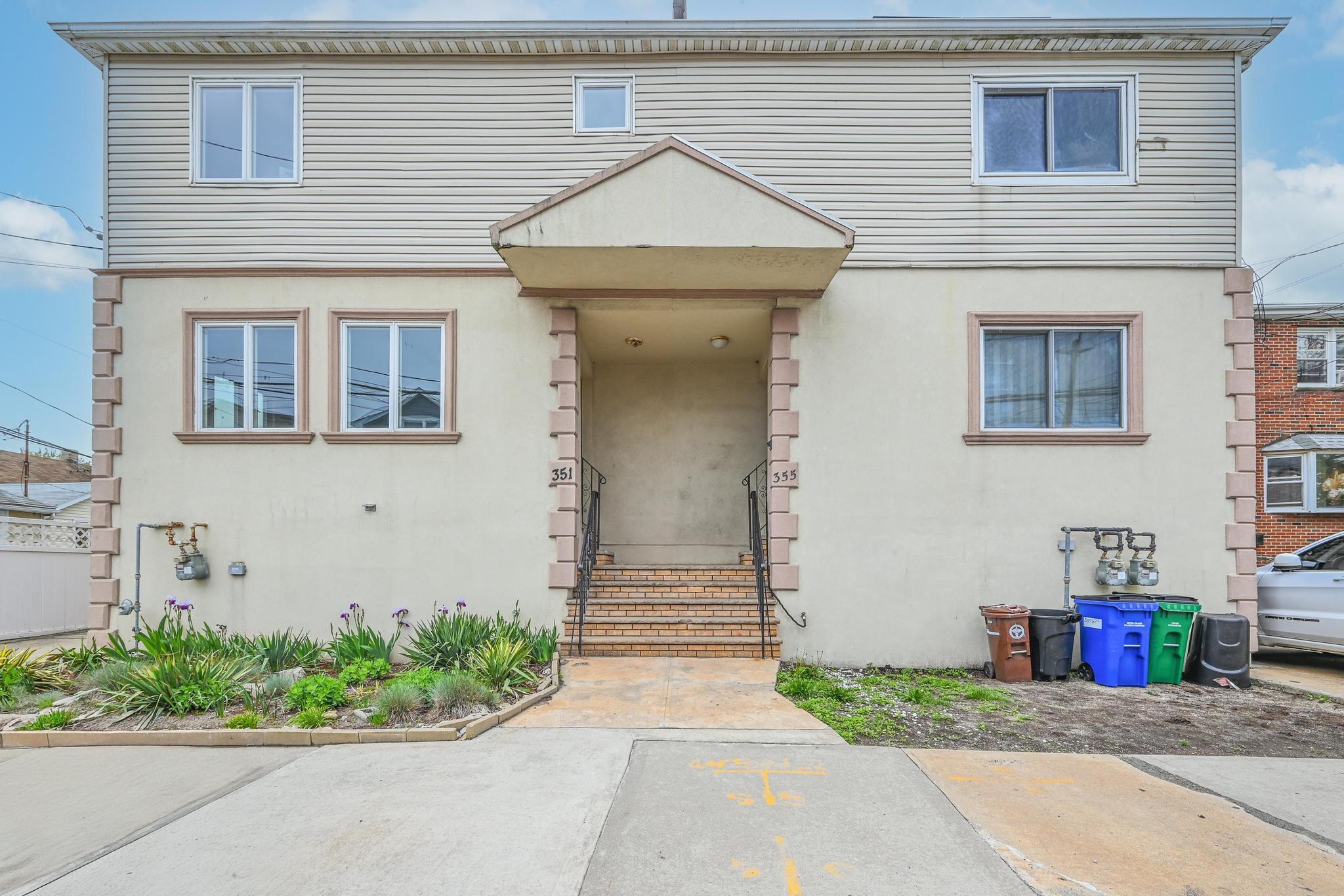 Single Family Beach 87th  Queens, NY 11693, MLS-852583-25
