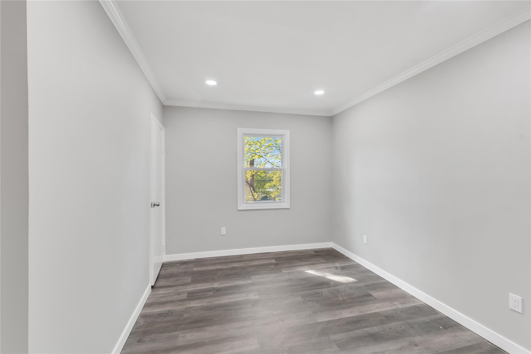 Single Family Courter  Westchester County, NY 10705, MLS-852590-17