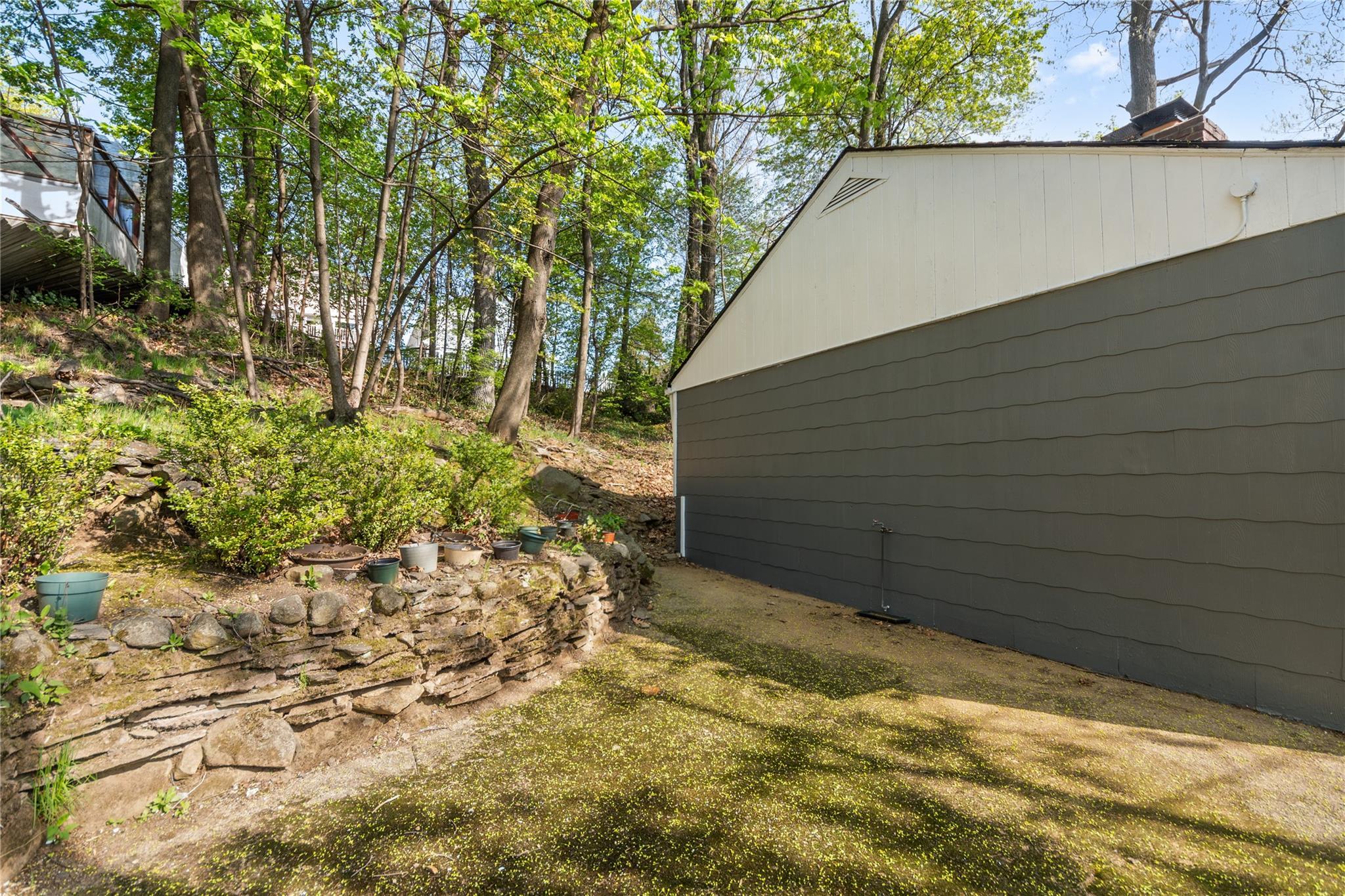 Single Family Courter  Westchester County, NY 10705, MLS-852590-19
