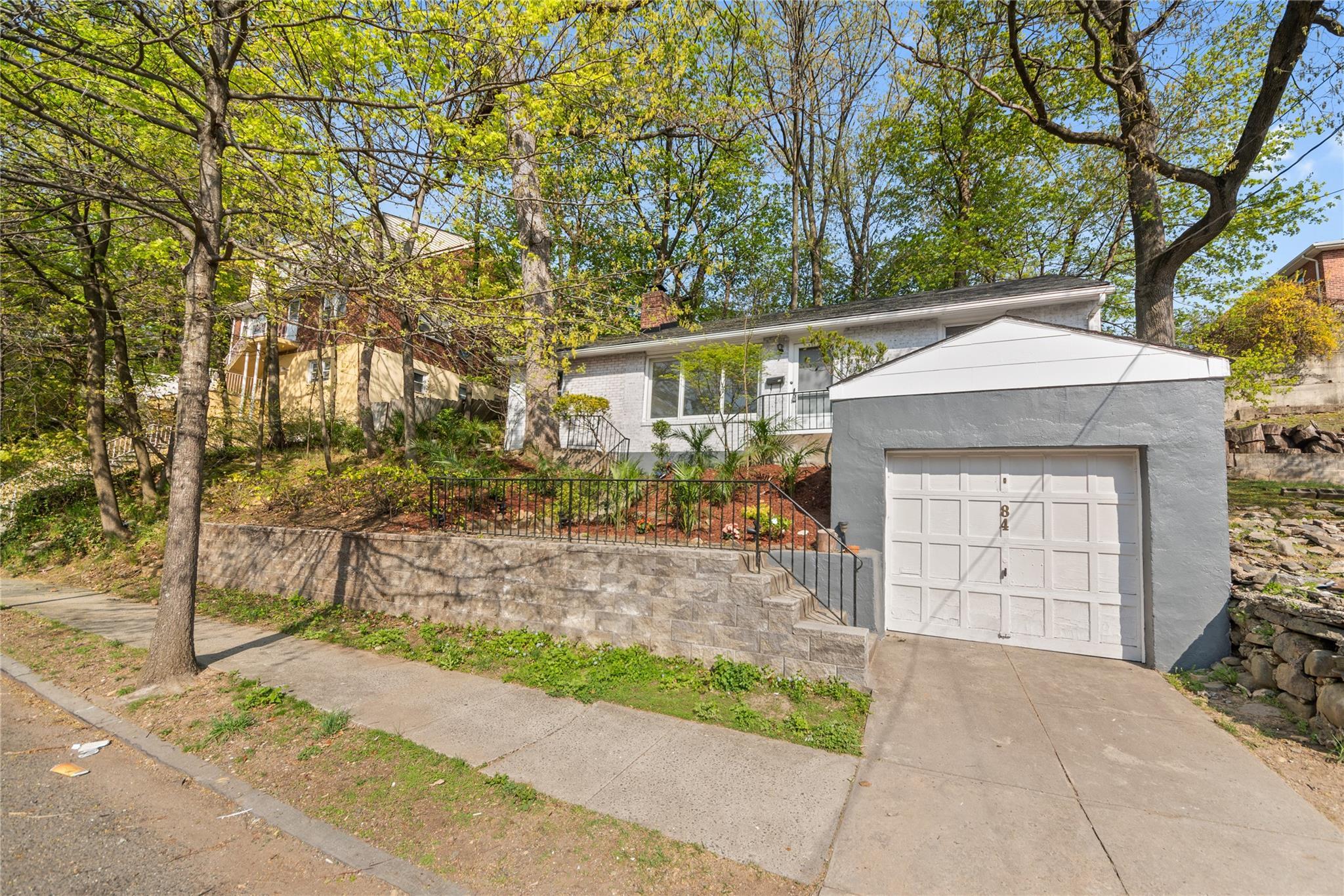 Single Family Courter  Westchester County, NY 10705, MLS-852590-2