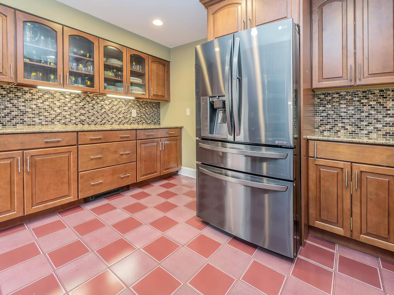 Single Family Stonytown  Nassau County, NY 11030, MLS-852594-12