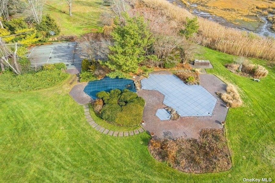 Single Family Breezy Way  Nassau County, NY 11559, MLS-852604-10