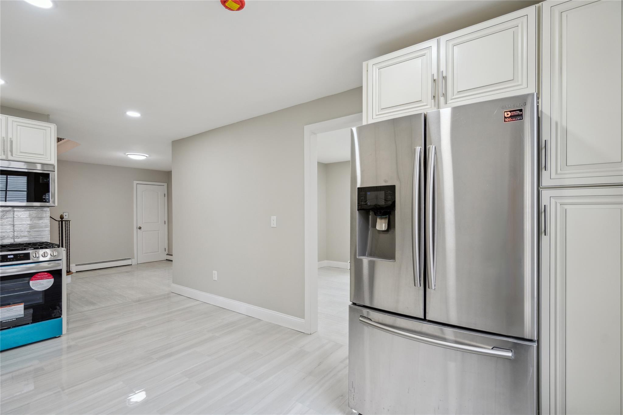 Single Family Pinewood  Suffolk County, NY 11725, MLS-852620-15