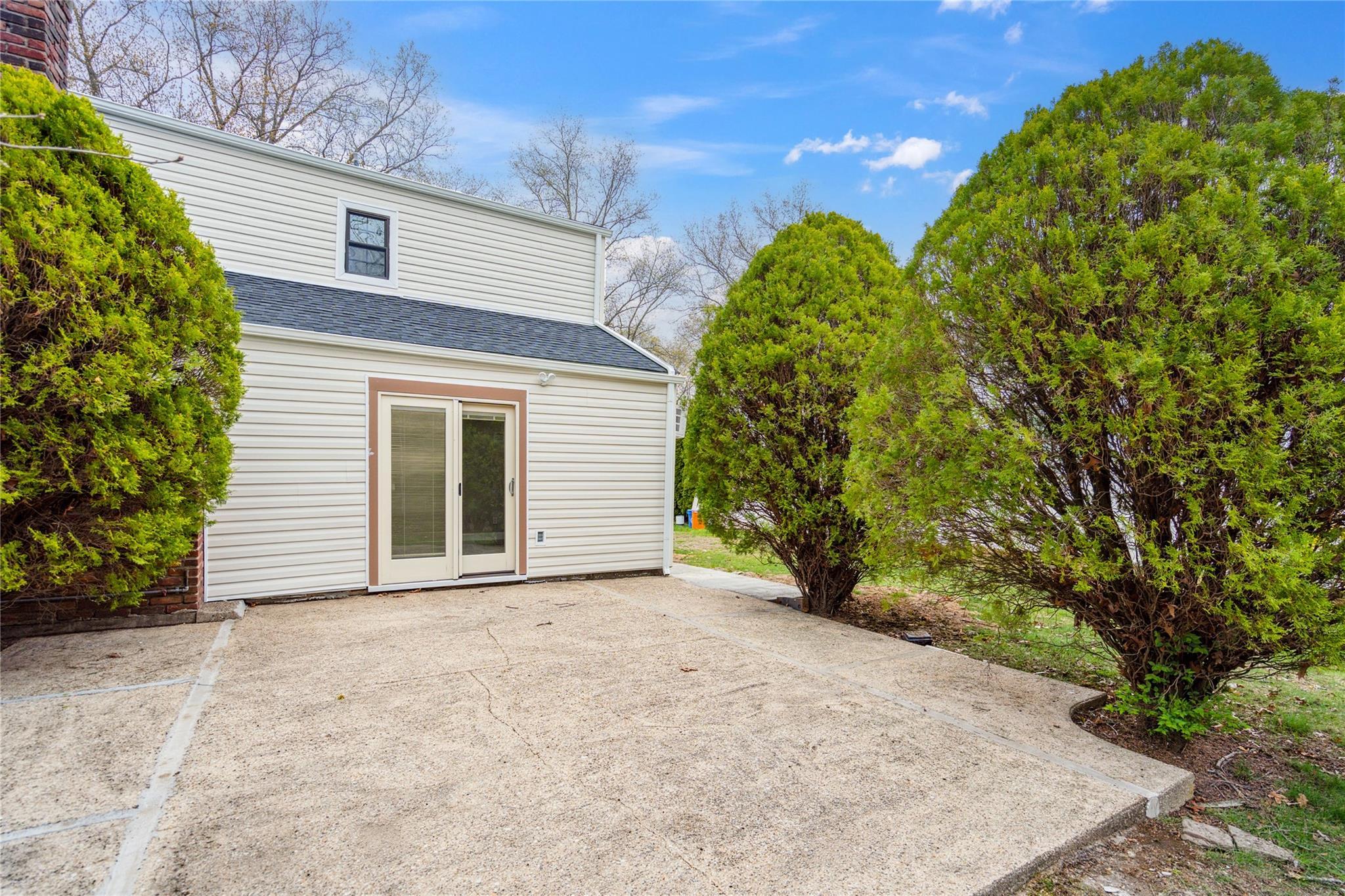 Single Family Pinewood  Suffolk County, NY 11725, MLS-852620-39