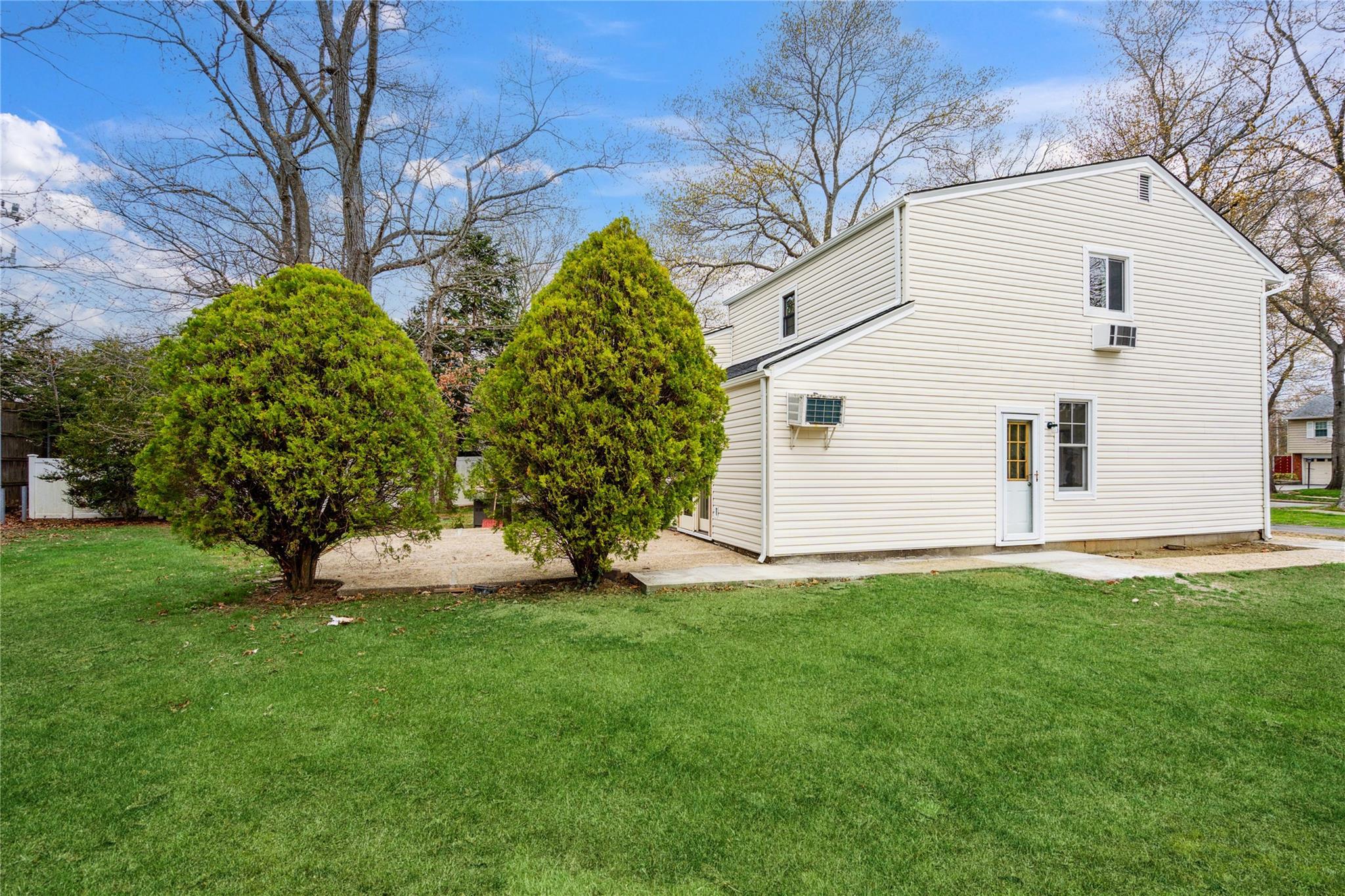Single Family Pinewood  Suffolk County, NY 11725, MLS-852620-45