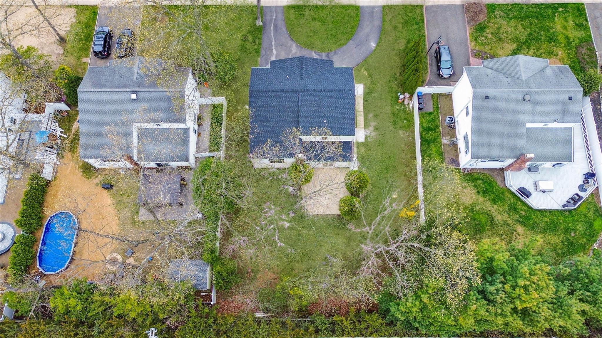 Single Family Pinewood  Suffolk County, NY 11725, MLS-852620-7