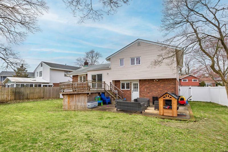 Single Family Decatur  Nassau County, NY 11710, MLS-852633-5