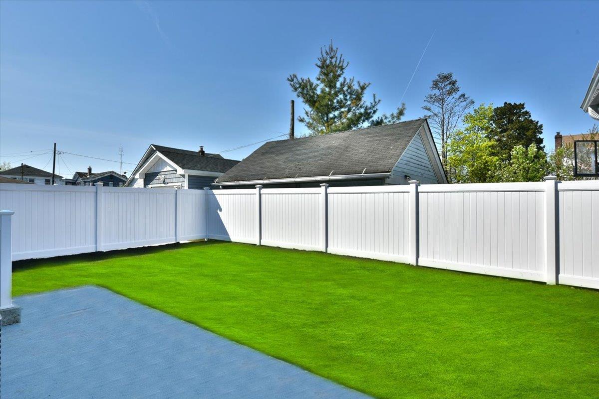 Single Family Hewlett  Nassau County, NY 11550, MLS-852643-25