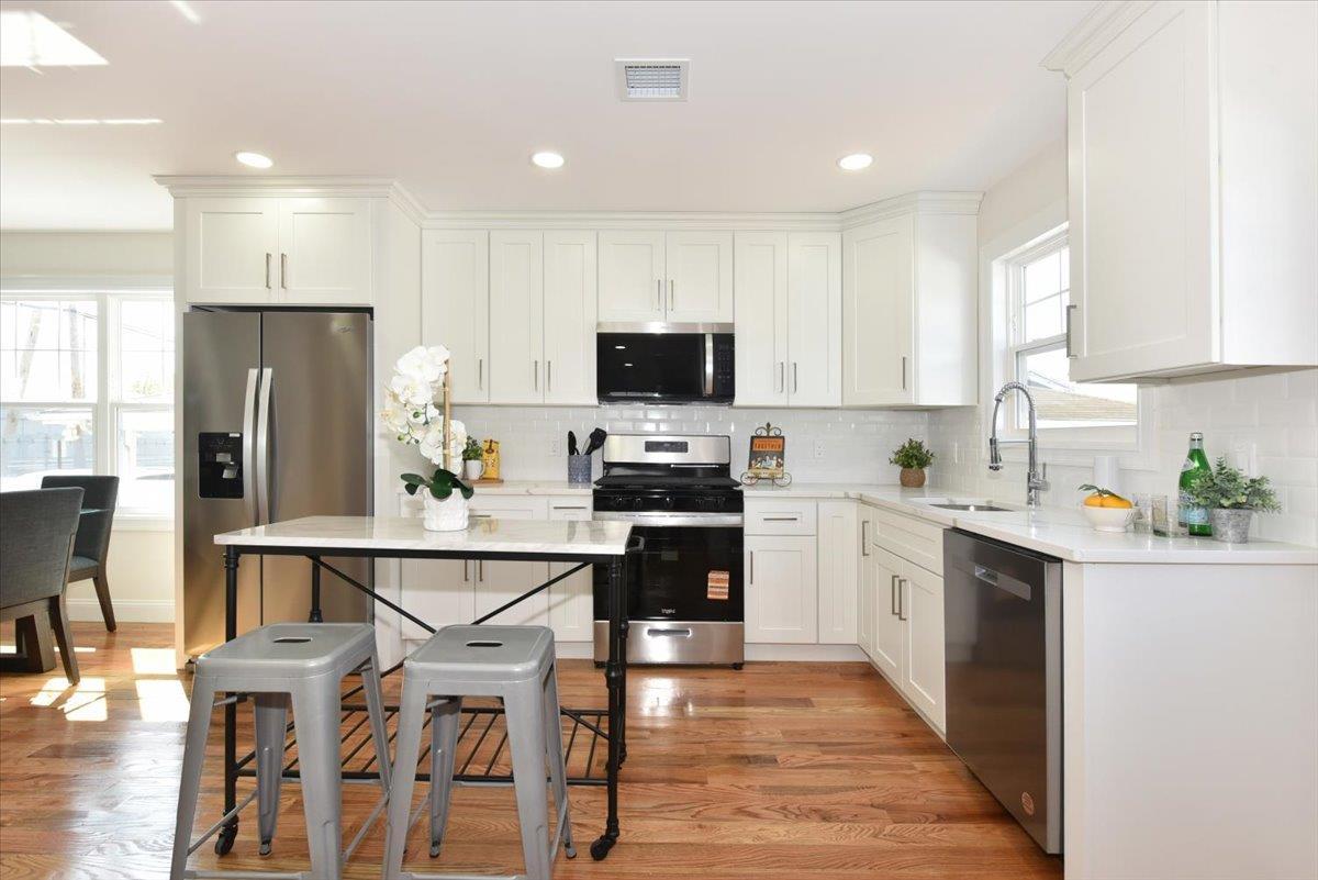 Single Family Hewlett  Nassau County, NY 11550, MLS-852643-7