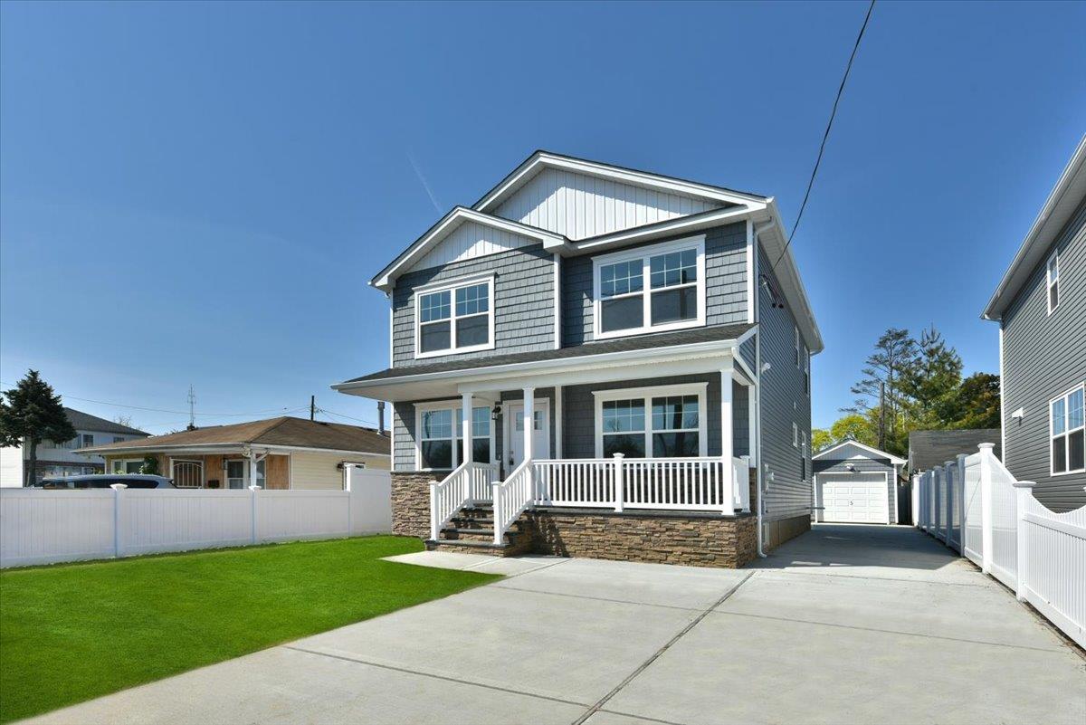 Single Family Hewlett  Nassau County, NY 11550, MLS-852651-2