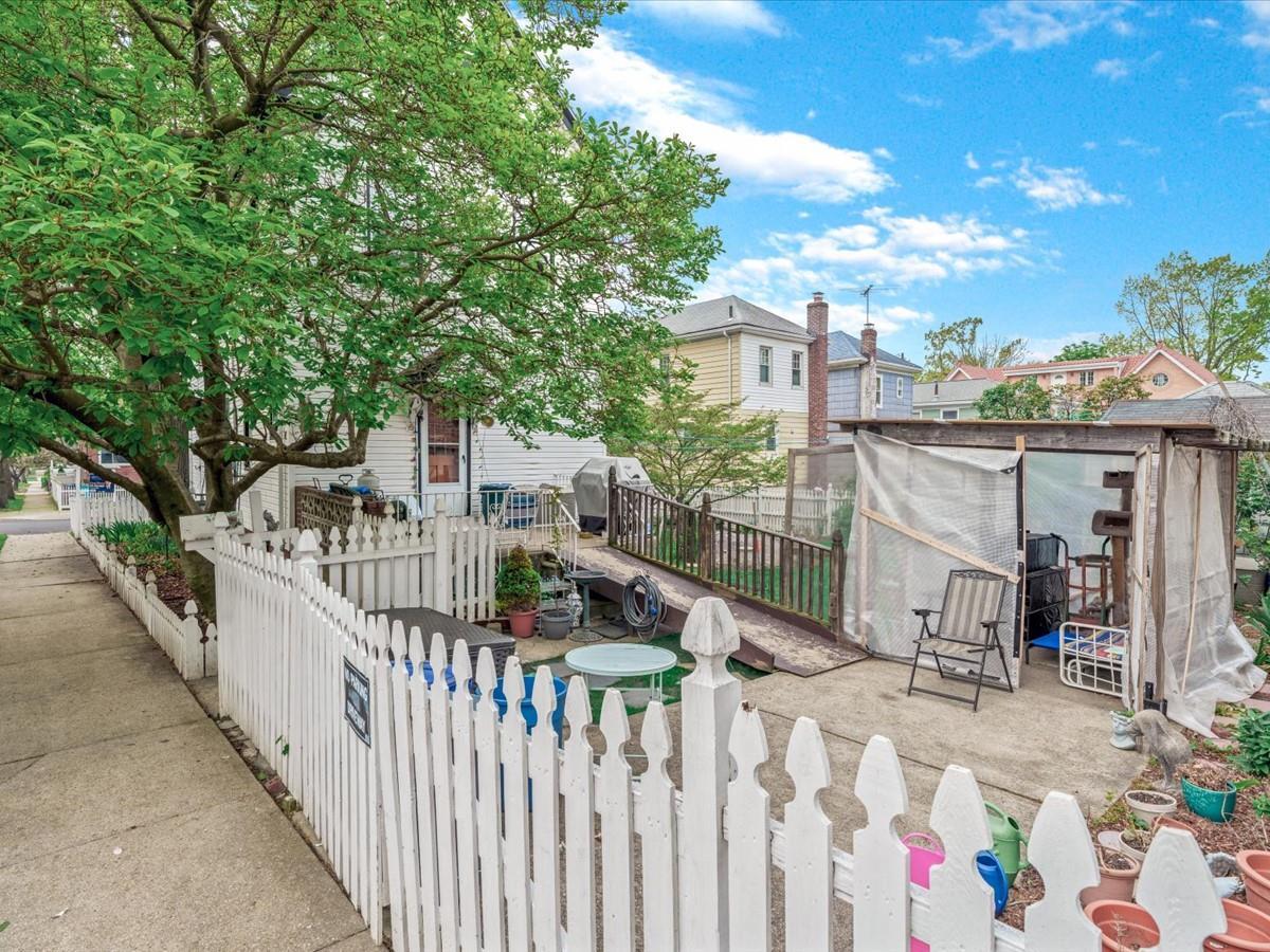Single Family 7  Queens, NY 11356, MLS-852653-20