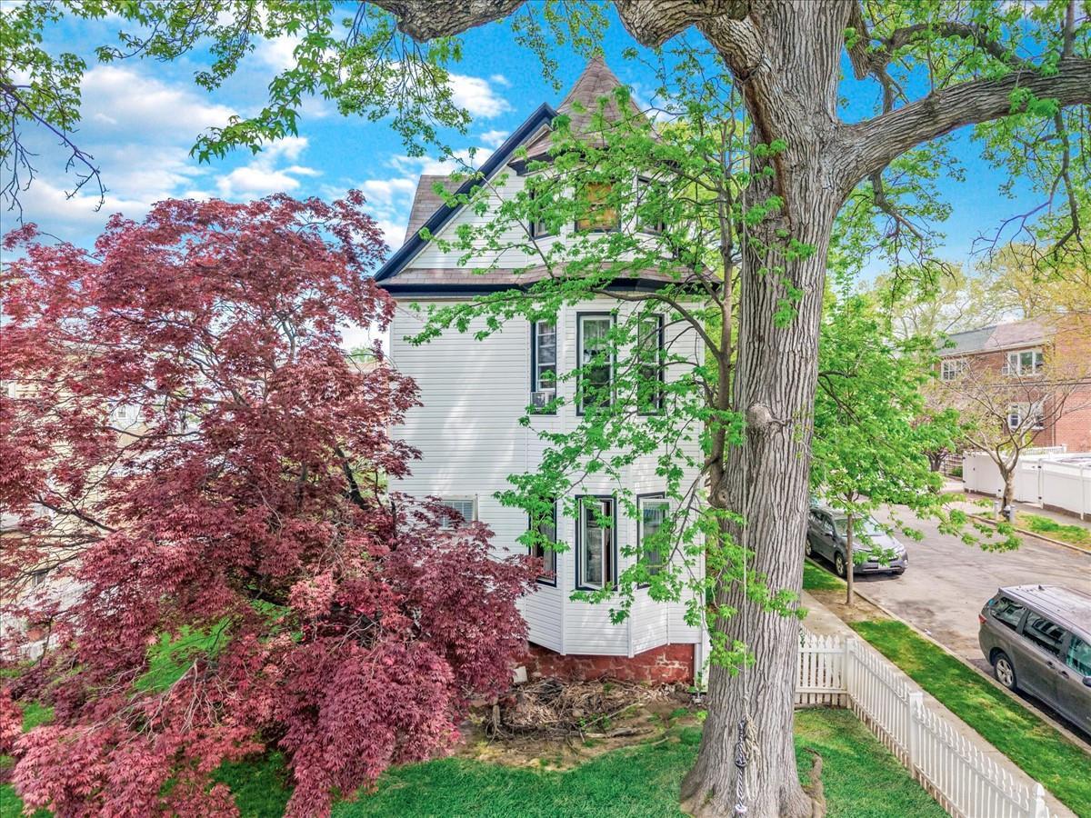 Single Family 7  Queens, NY 11356, MLS-852653-3