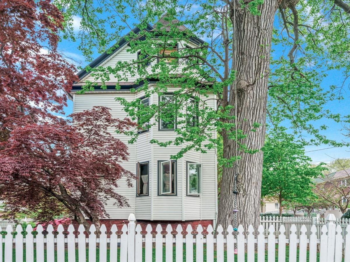 Single Family 7  Queens, NY 11356, MLS-852653-4