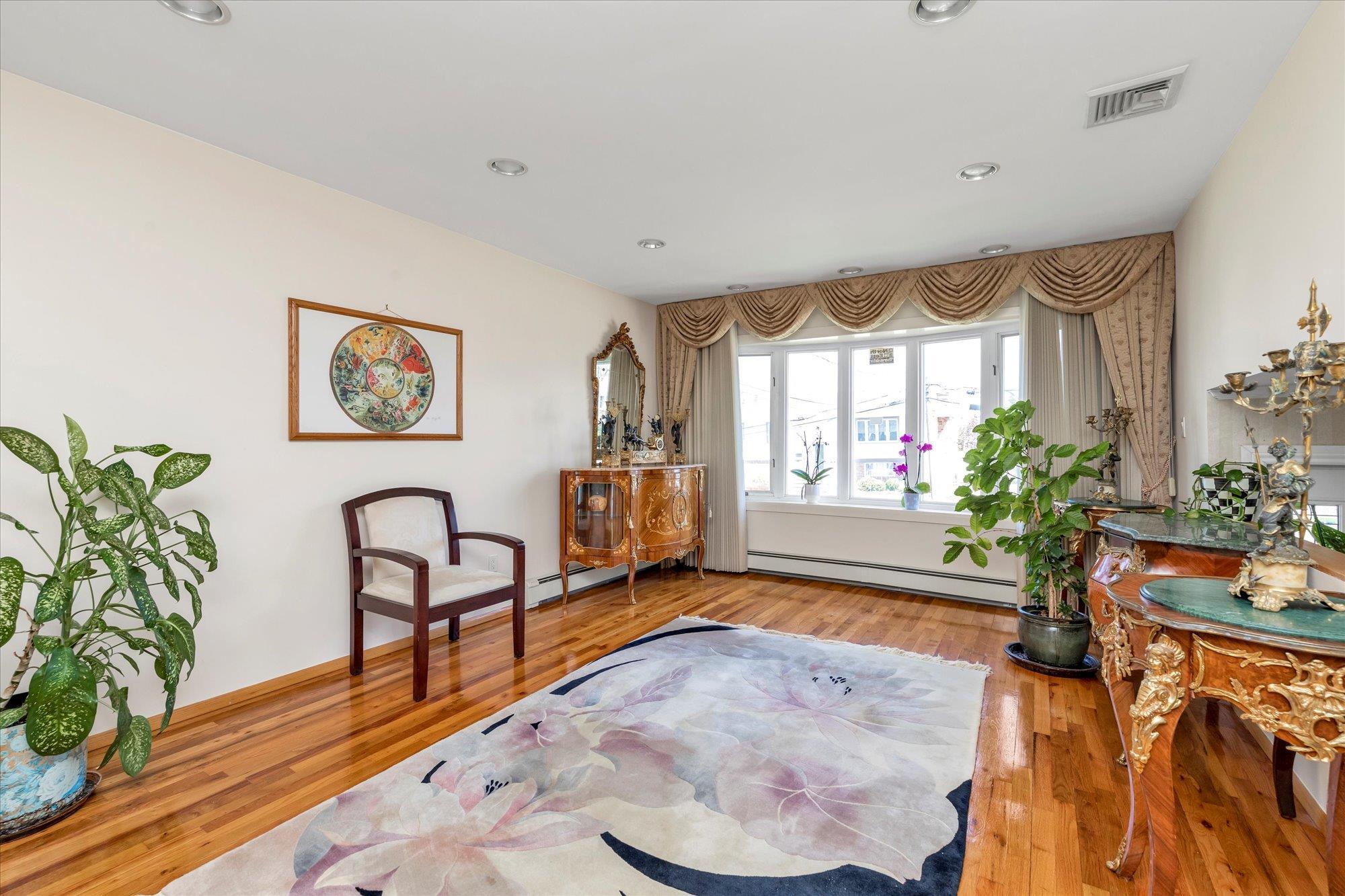 Single Family Wanamaker  Nassau County, NY 11572, MLS-852707-11
