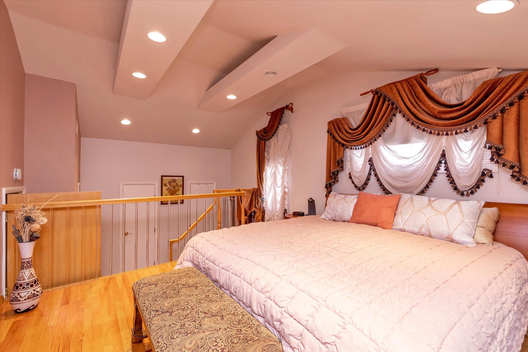 Single Family Wanamaker  Nassau County, NY 11572, MLS-852707-16