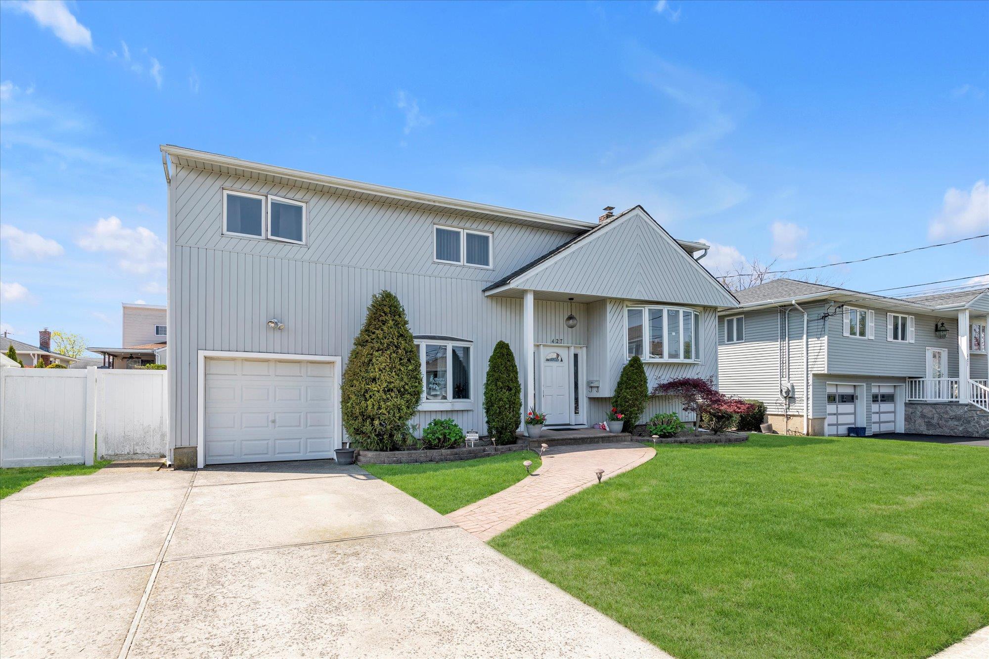 Single Family Wanamaker  Nassau County, NY 11572, MLS-852707-2