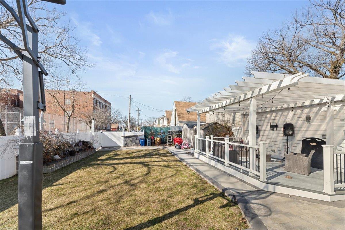 Single Family 192nd  Queens, NY 11412, MLS-852709-28