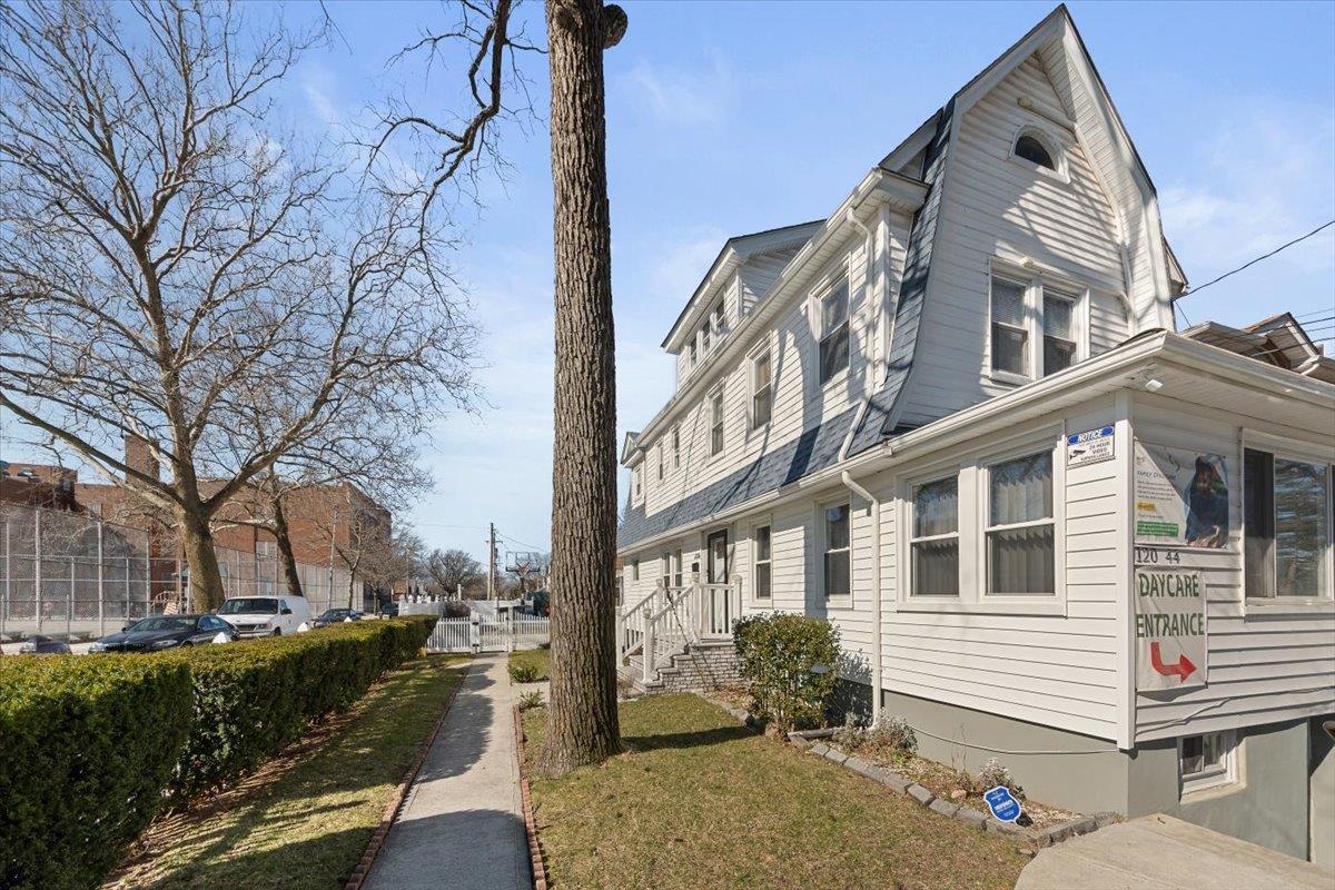 Single Family 192nd  Queens, NY 11412, MLS-852709-29