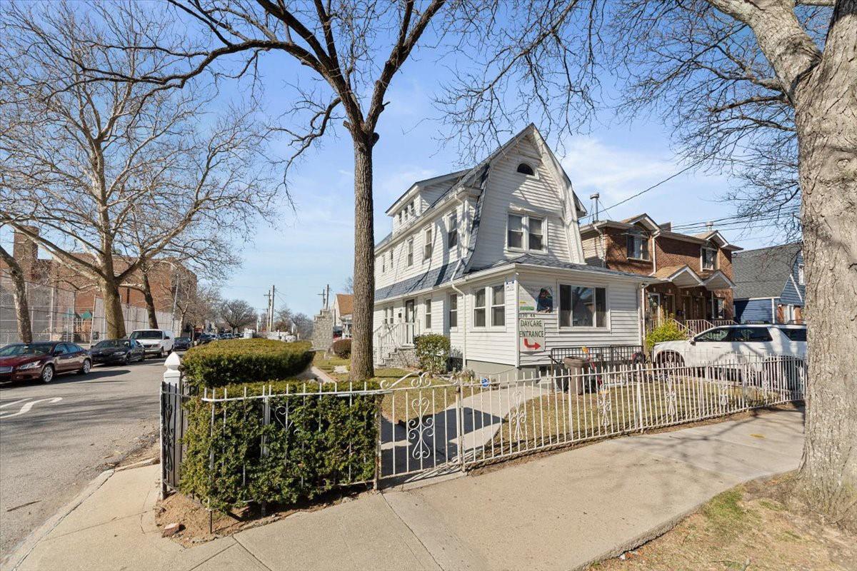 Single Family 192nd  Queens, NY 11412, MLS-852709-30