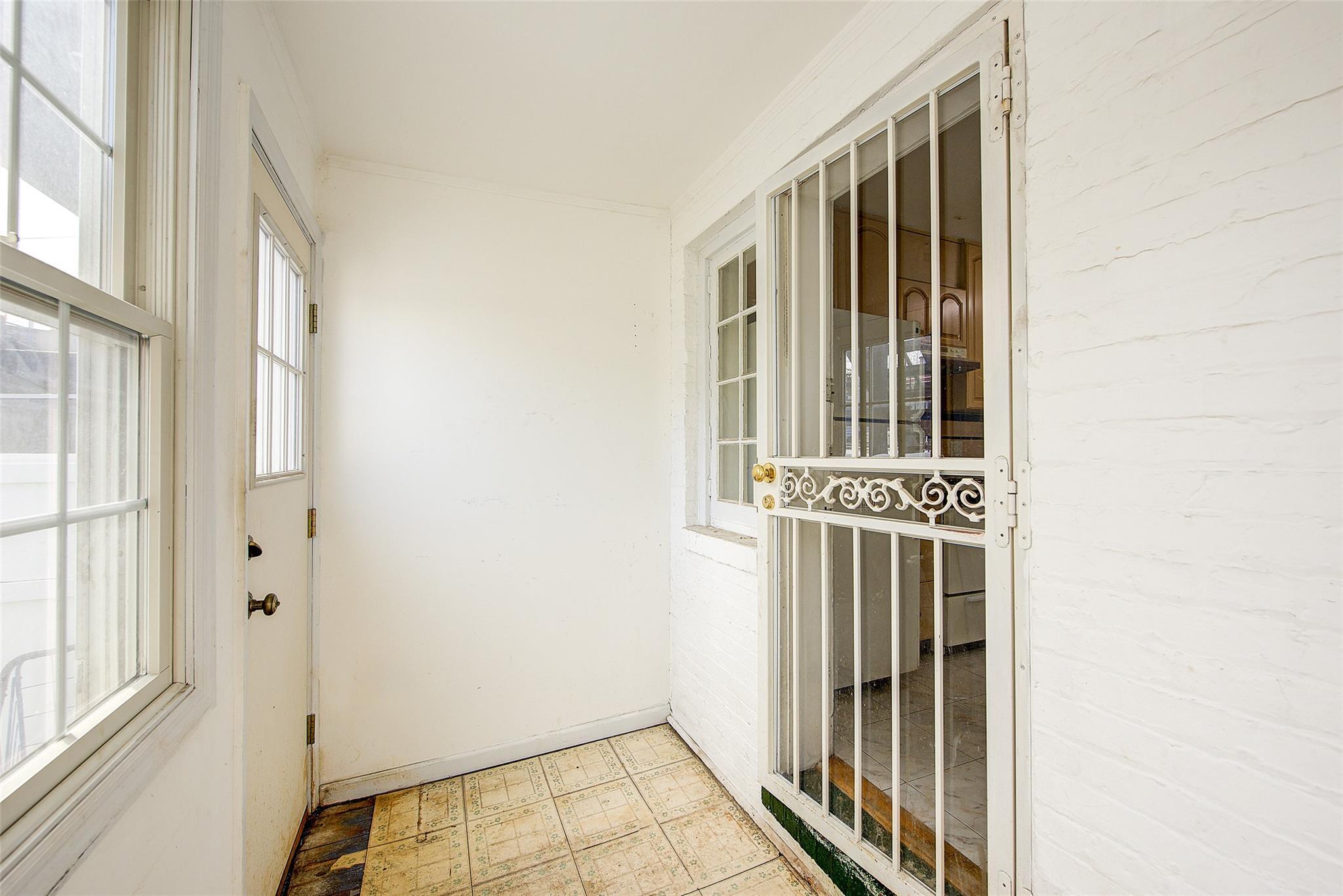Single Family 54th  Queens, NY 11377, MLS-852742-11
