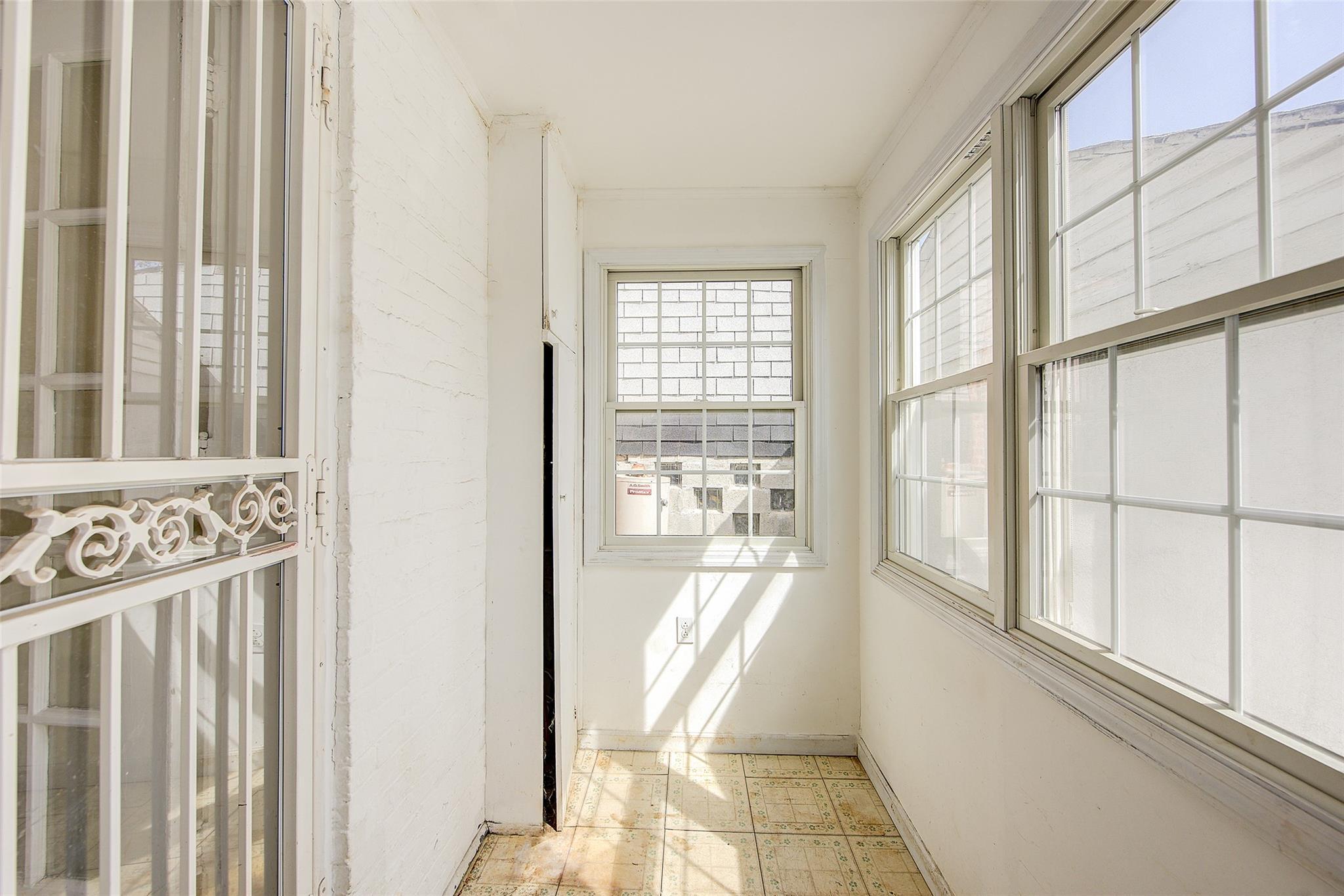 Single Family 54th  Queens, NY 11377, MLS-852742-12