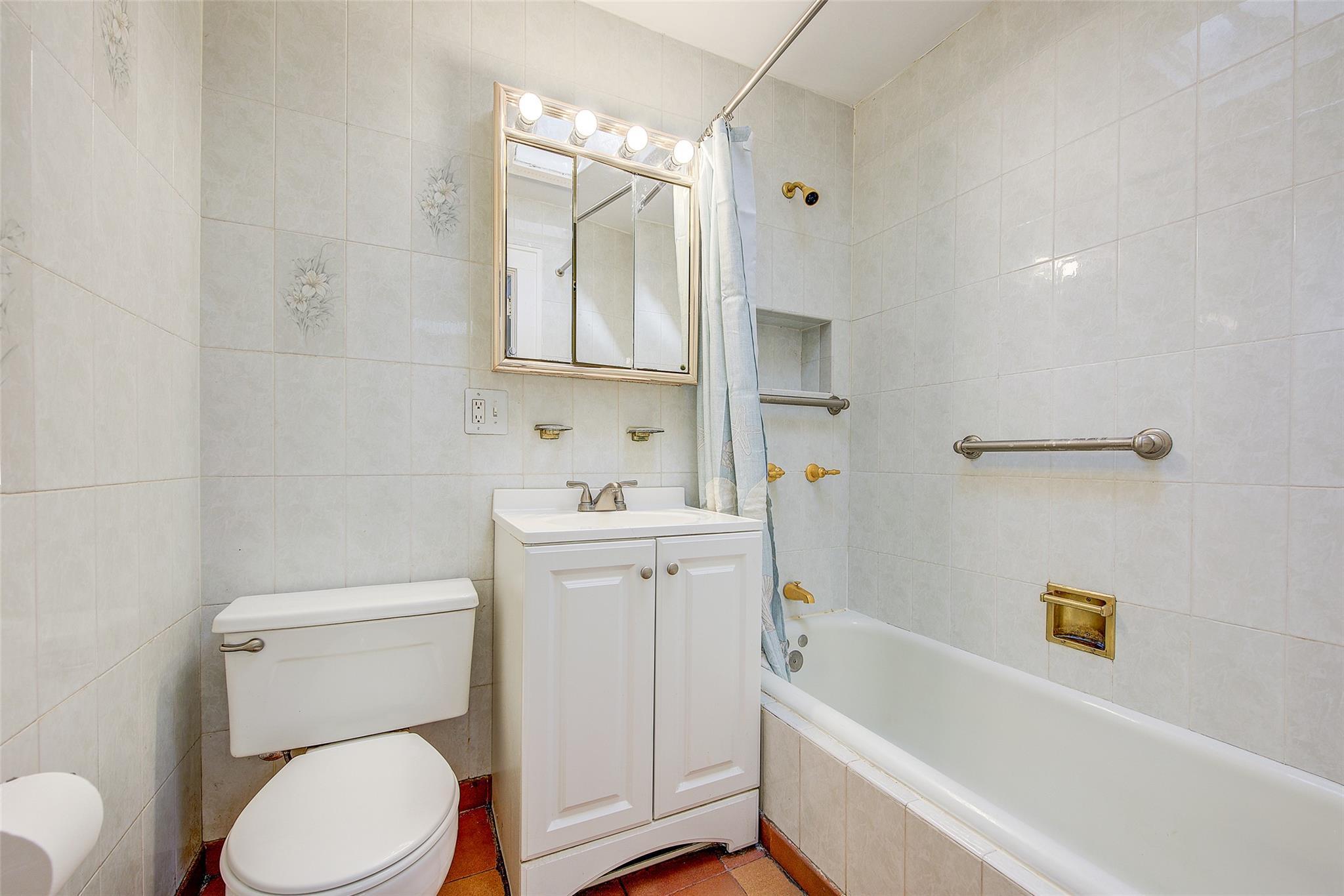 Single Family 54th  Queens, NY 11377, MLS-852742-13