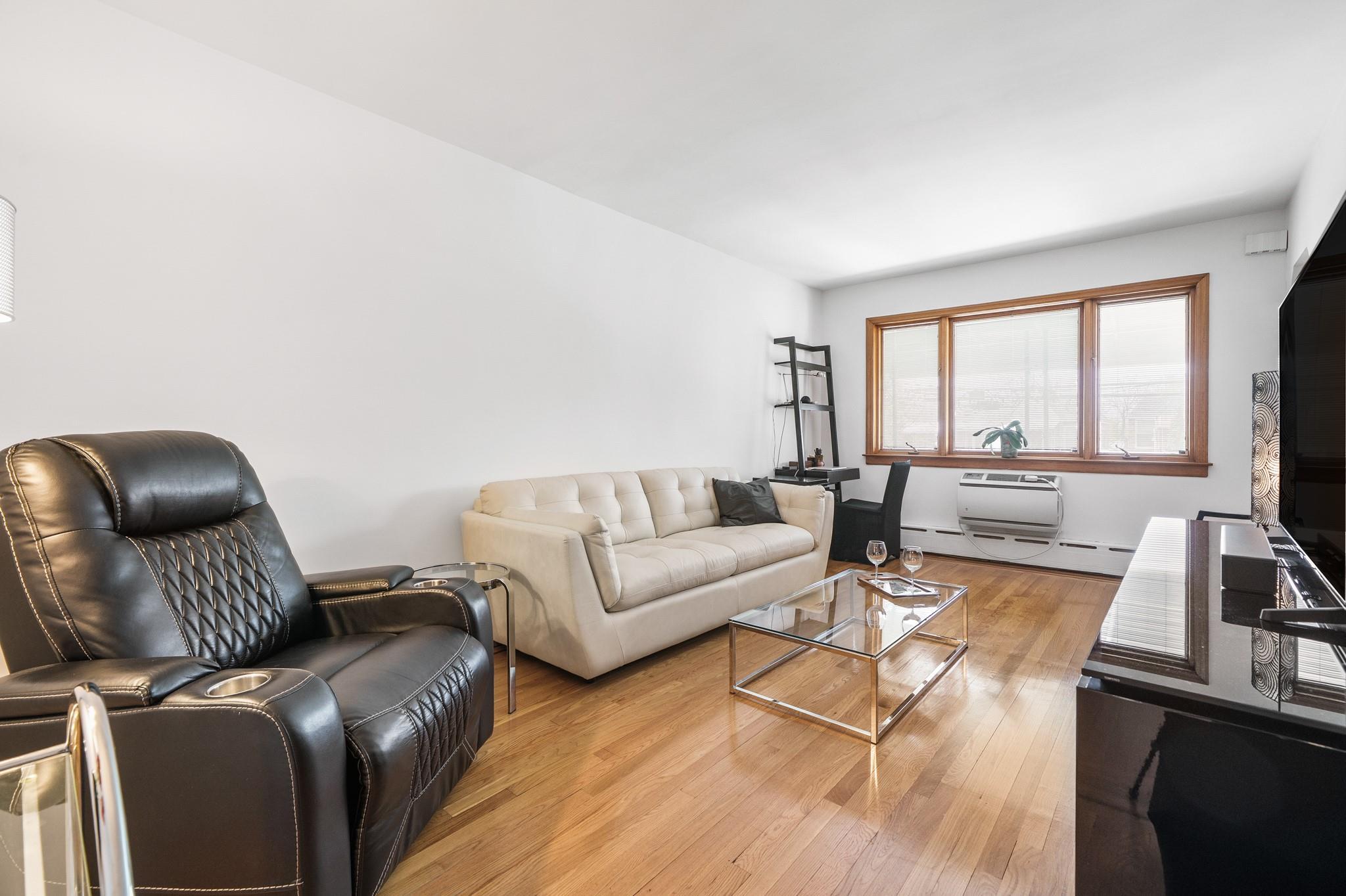 Single Family Quincy  Bronx, NY 10465, MLS-852749-11