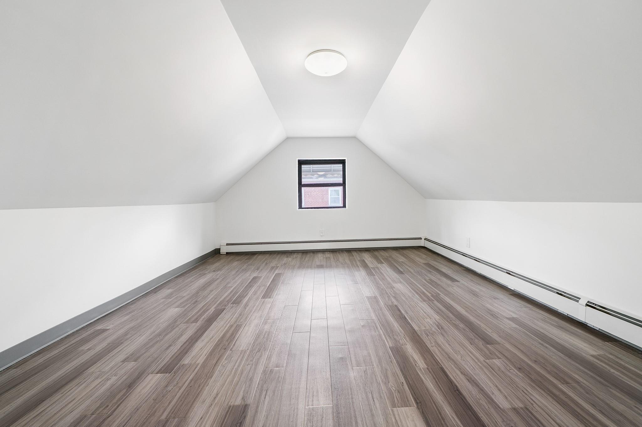 Single Family Quincy  Bronx, NY 10465, MLS-852749-21