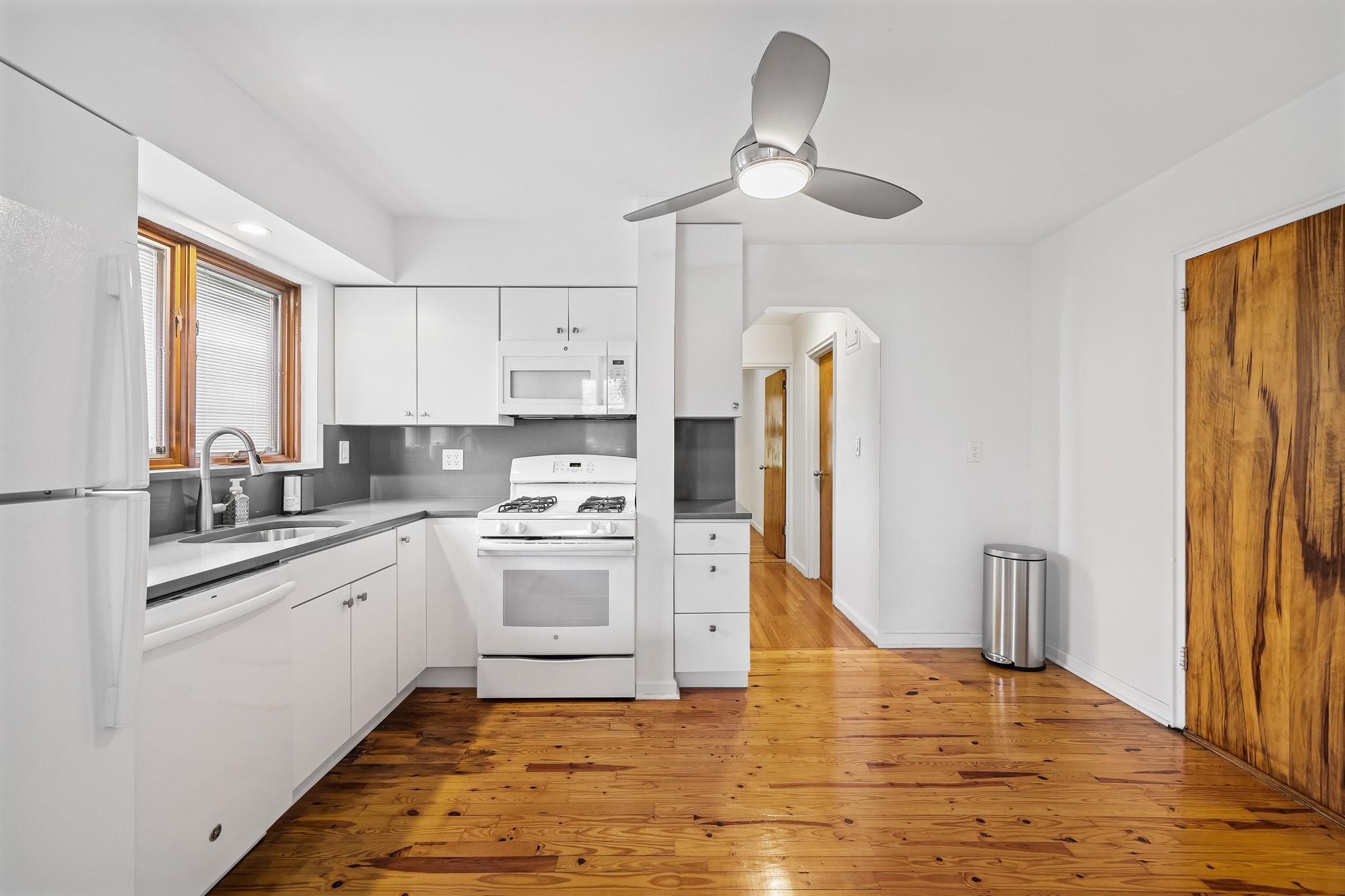Single Family Quincy  Bronx, NY 10465, MLS-852749-25