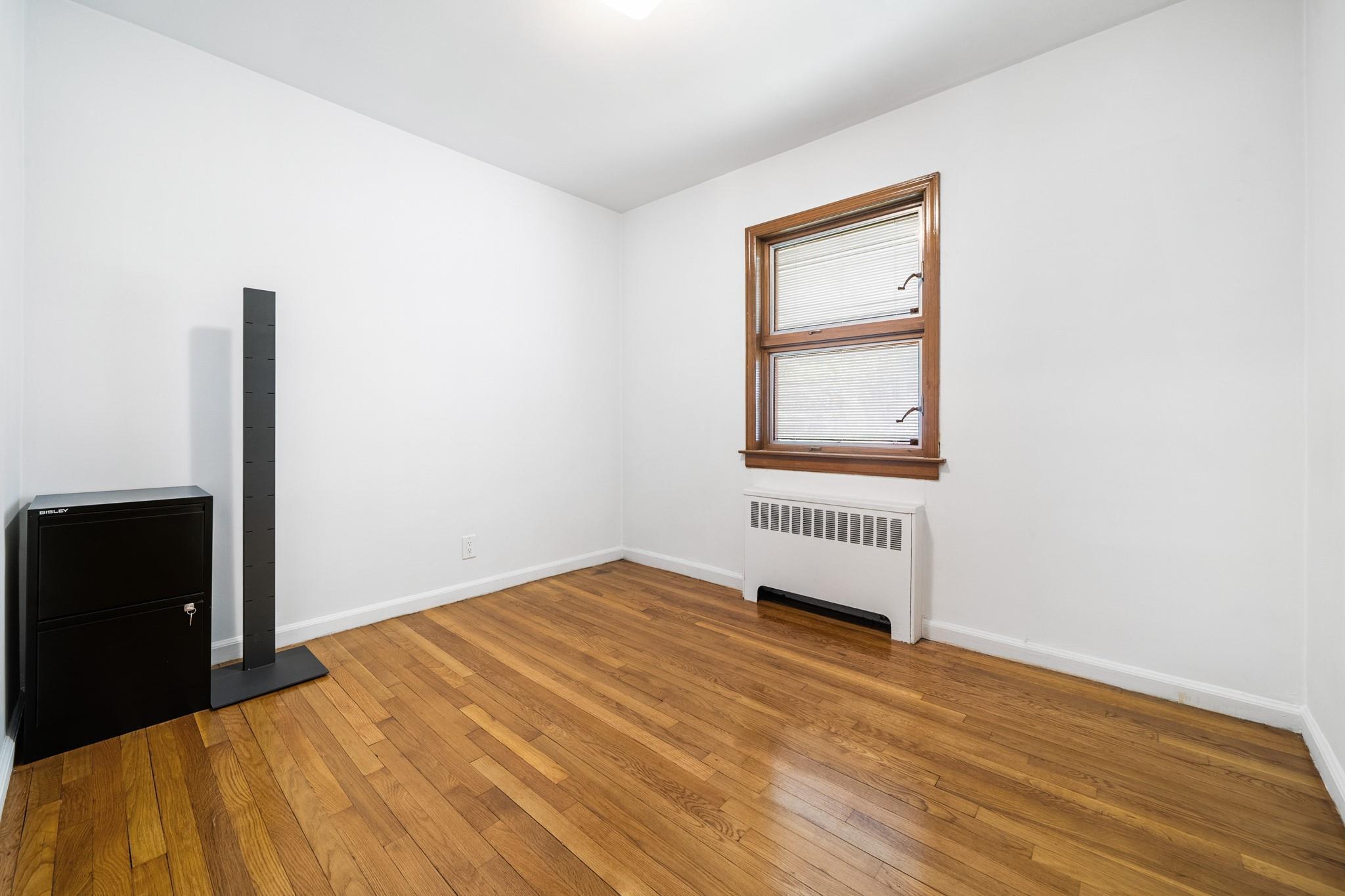 Single Family Quincy  Bronx, NY 10465, MLS-852749-27