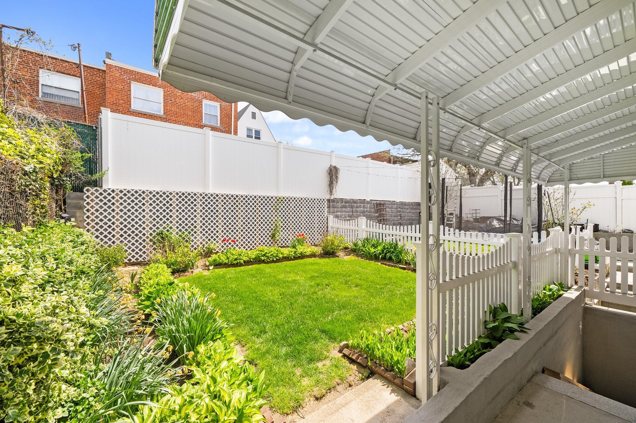 Single Family Quincy  Bronx, NY 10465, MLS-852749-37