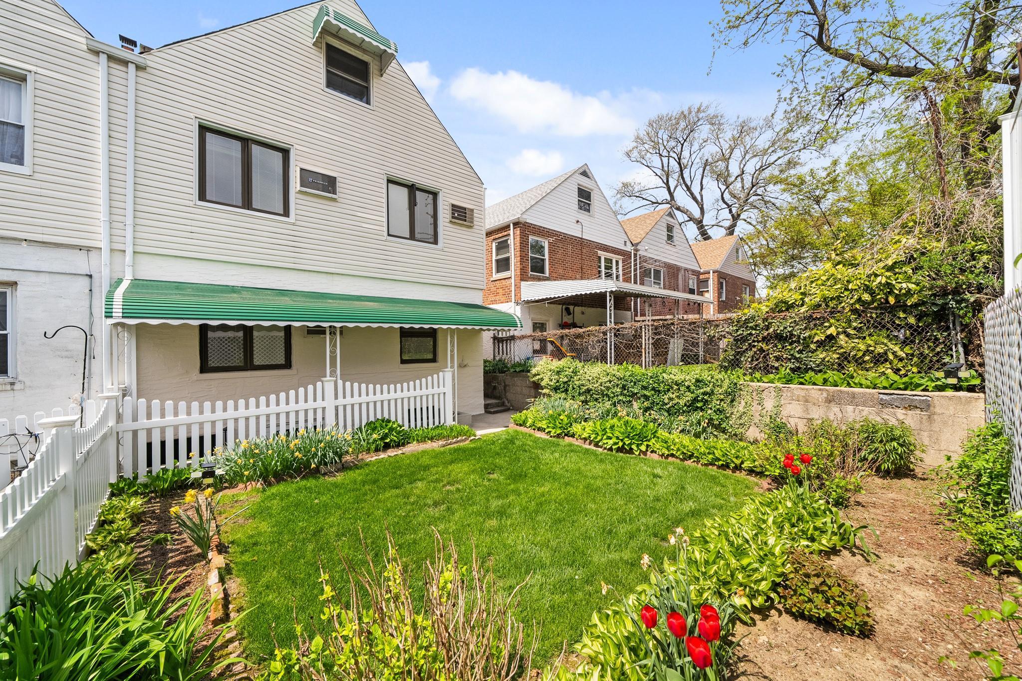 Single Family Quincy  Bronx, NY 10465, MLS-852749-40