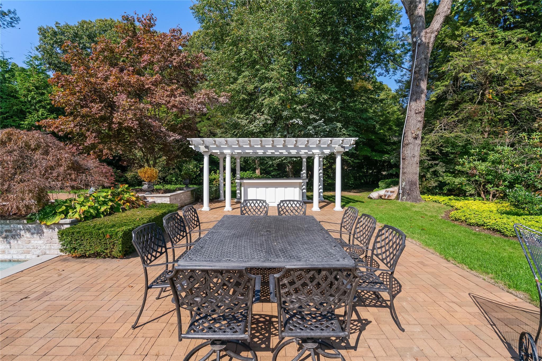 Single Family Pin Oak  Nassau County, NY 11545, MLS-852773-28