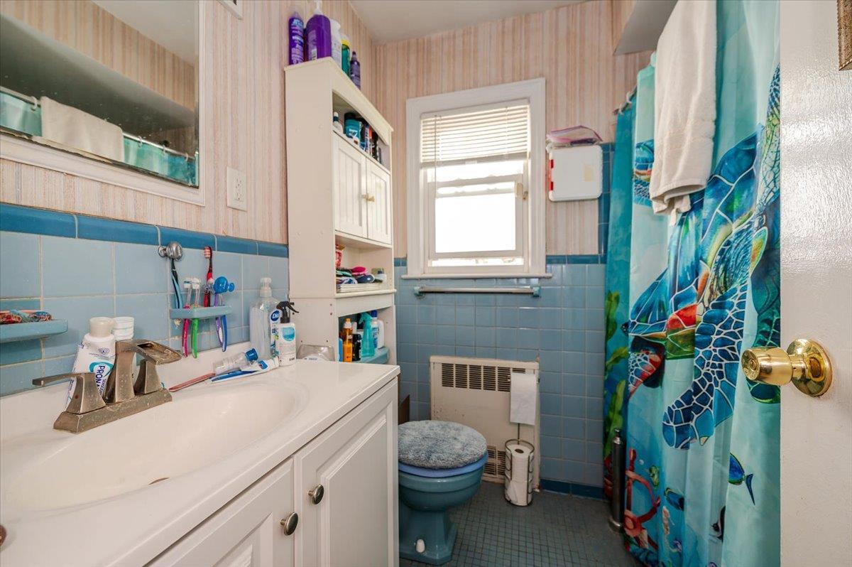 Single Family Sturlane  Nassau County, NY 11557, MLS-852783-16