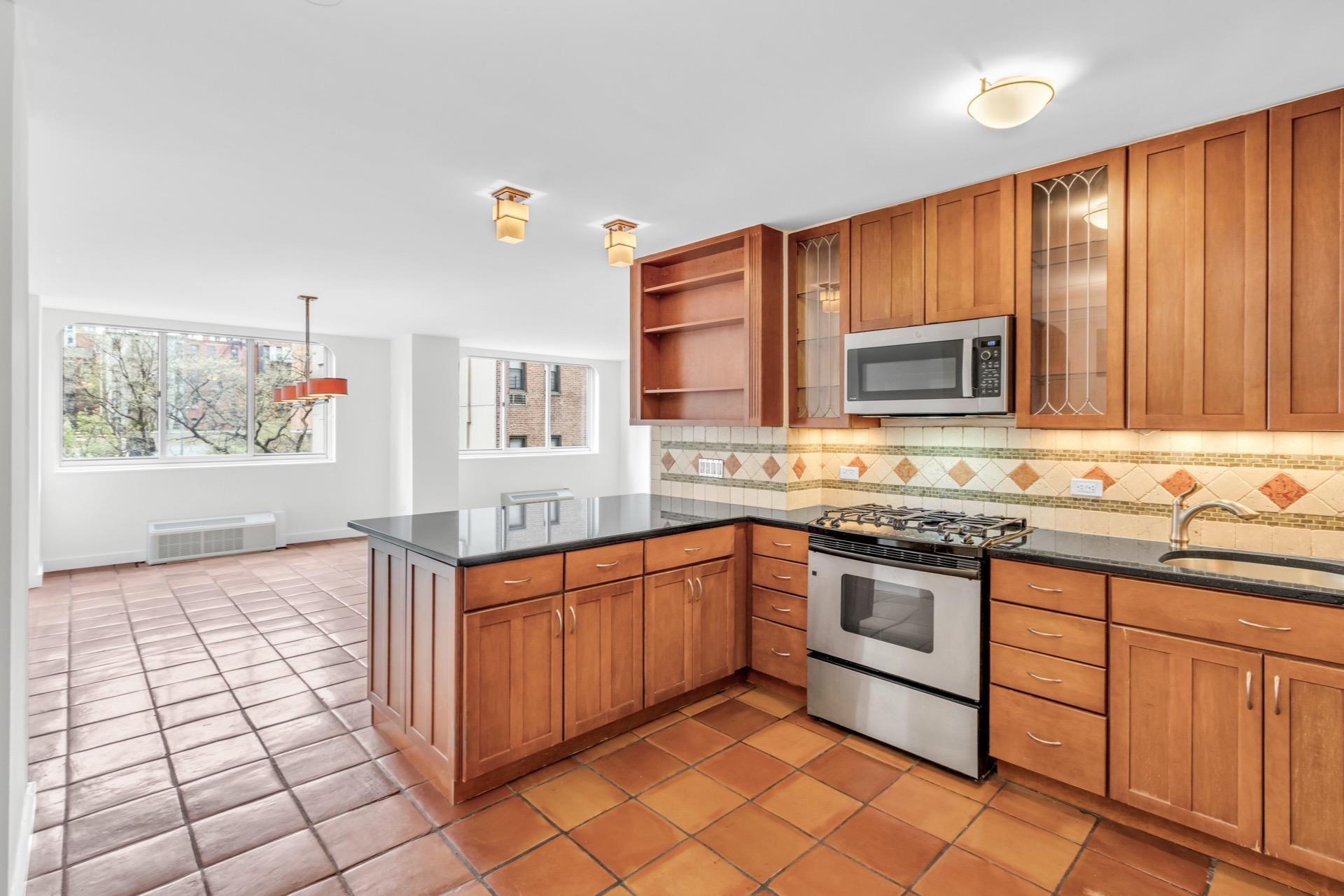 Coop 93rd  Manhattan, NY 10128, MLS-852791-4