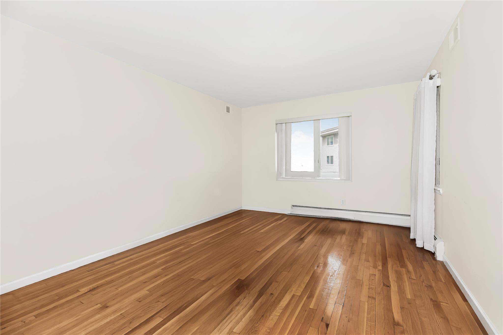Single Family Outlook  Bronx, NY 10465, MLS-852792-11
