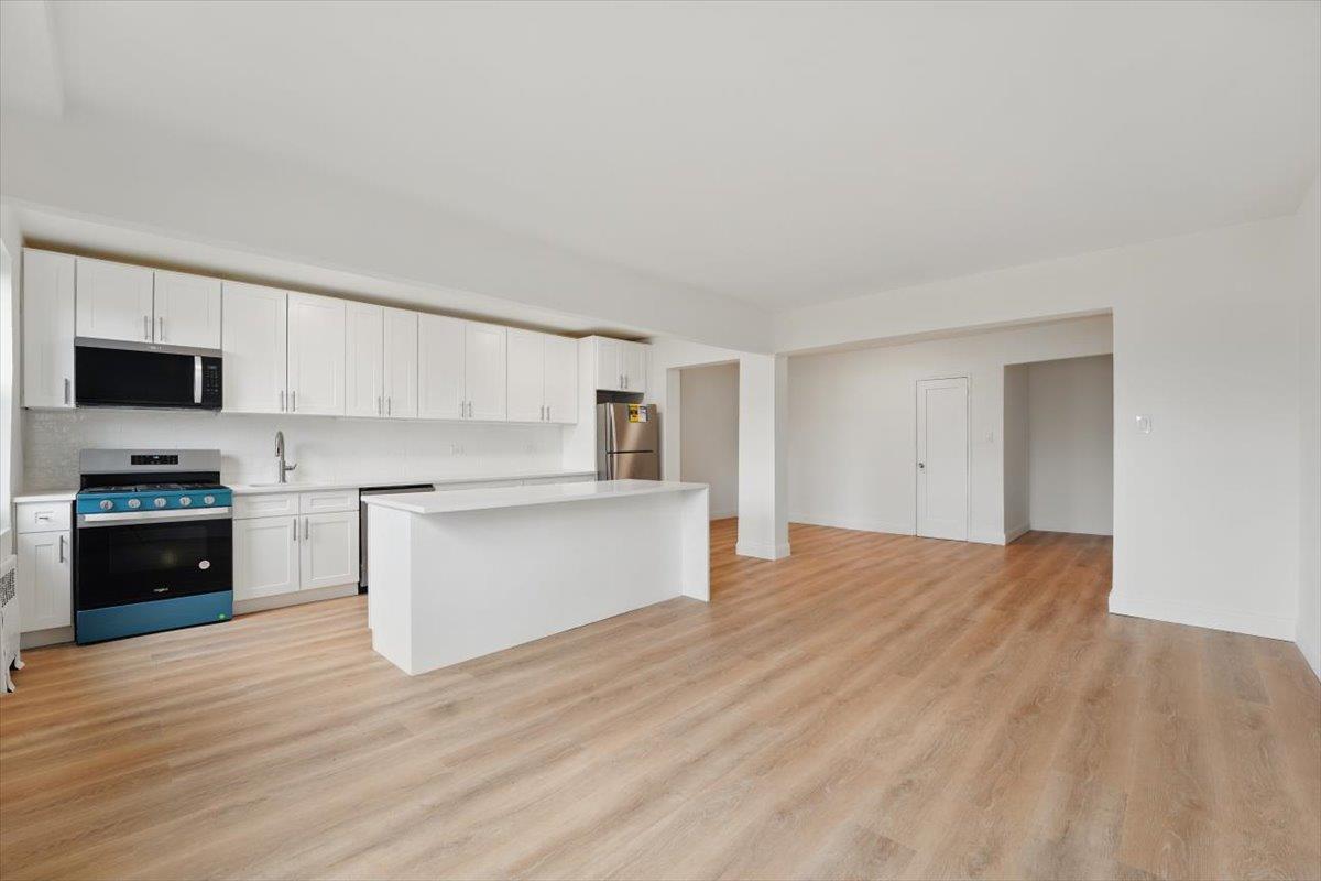 Coop Greystone  Bronx, NY 10463, MLS-852802-10