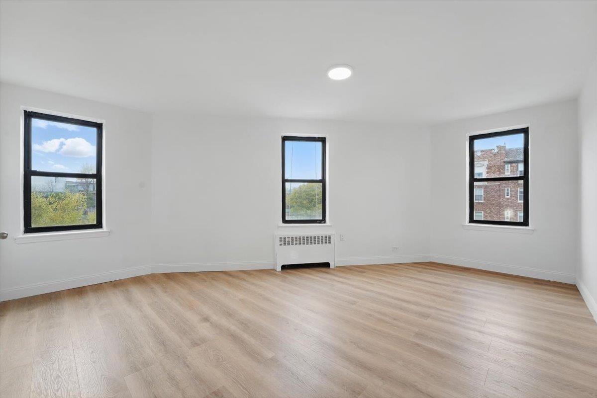 Coop Greystone  Bronx, NY 10463, MLS-852802-15