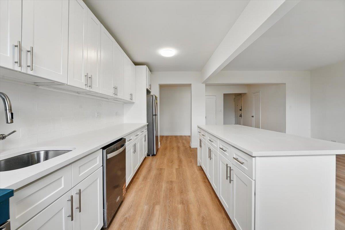 Coop Greystone  Bronx, NY 10463, MLS-852802-2