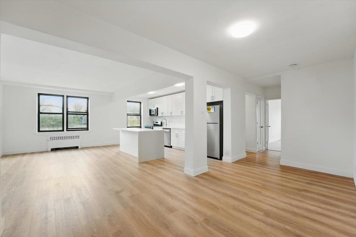Coop Greystone  Bronx, NY 10463, MLS-852802-4