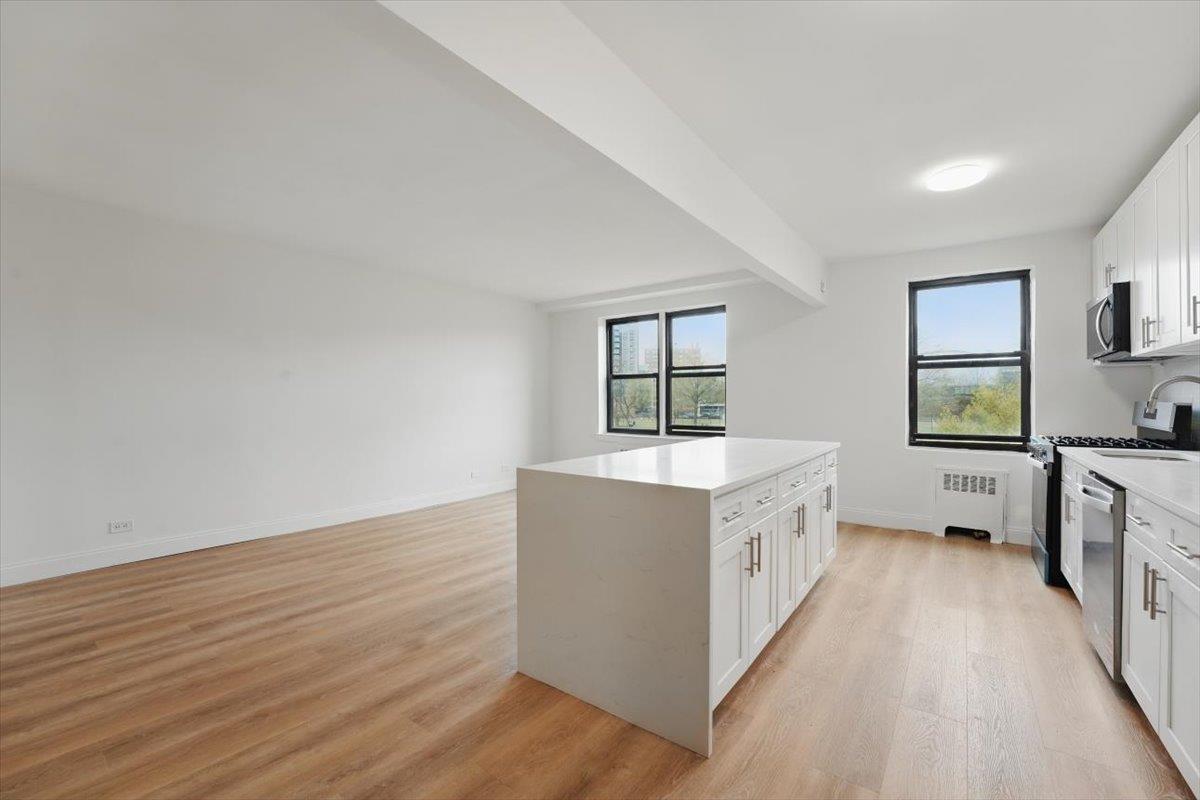 Coop Greystone  Bronx, NY 10463, MLS-852802-6
