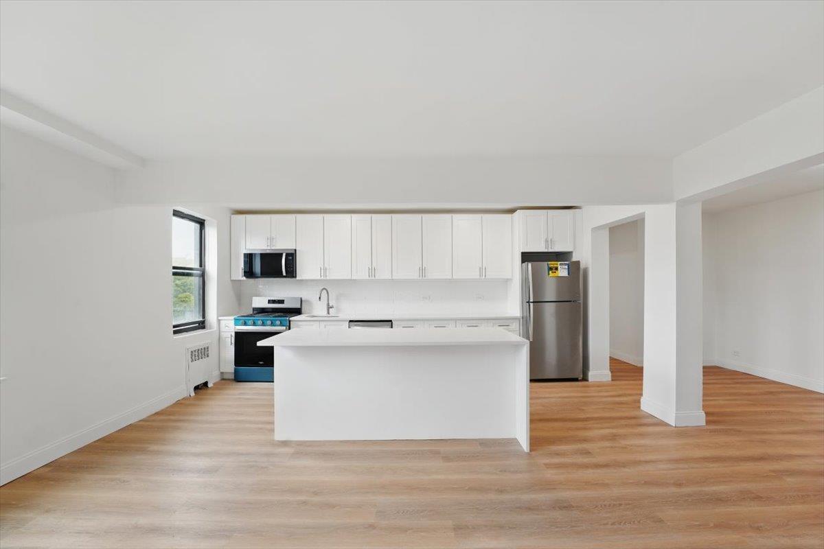 Coop Greystone  Bronx, NY 10463, MLS-852802-7