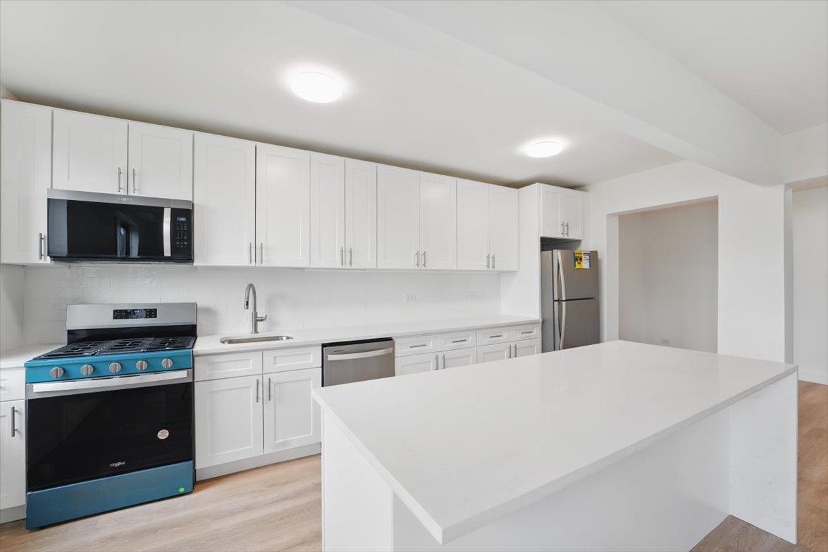 Coop Greystone  Bronx, NY 10463, MLS-852802-8