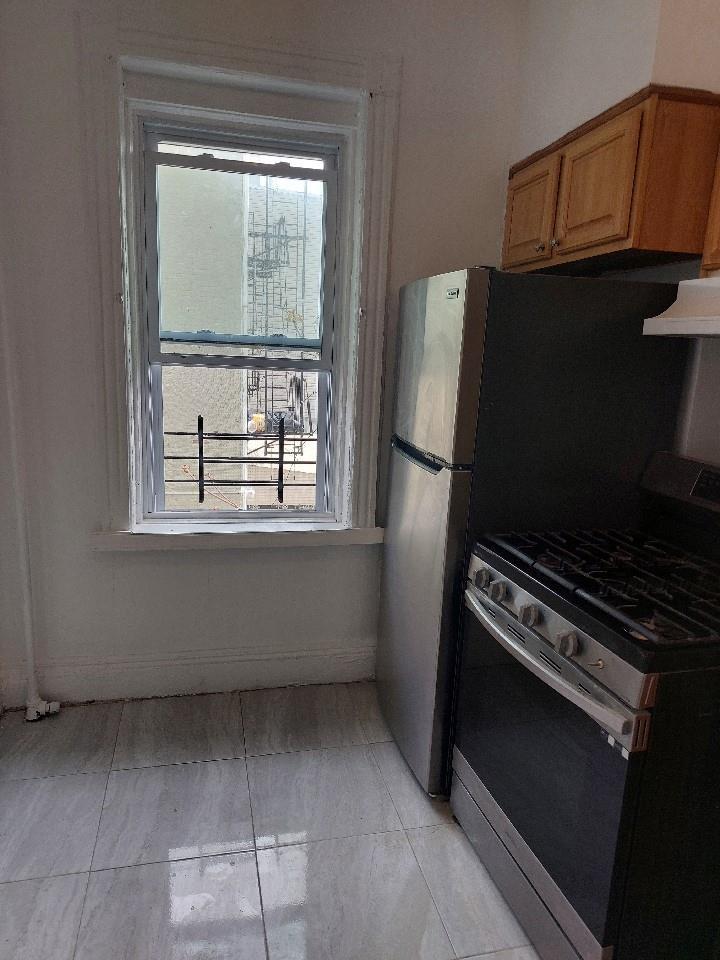 Apartment Ridgewood  Brooklyn, NY 11208, MLS-852813-2