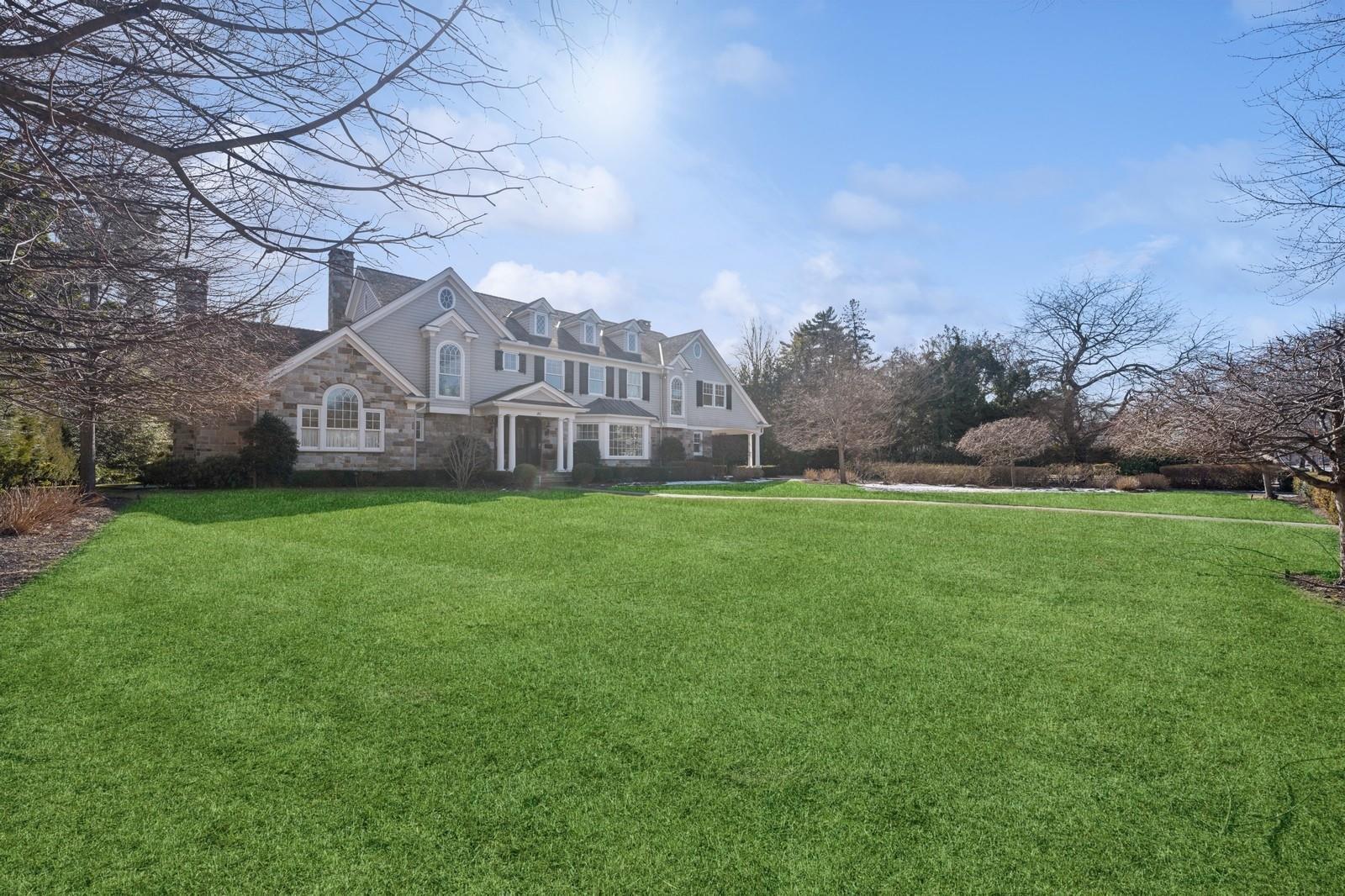 Single Family 4th  Nassau County, NY 11530, MLS-852820-2