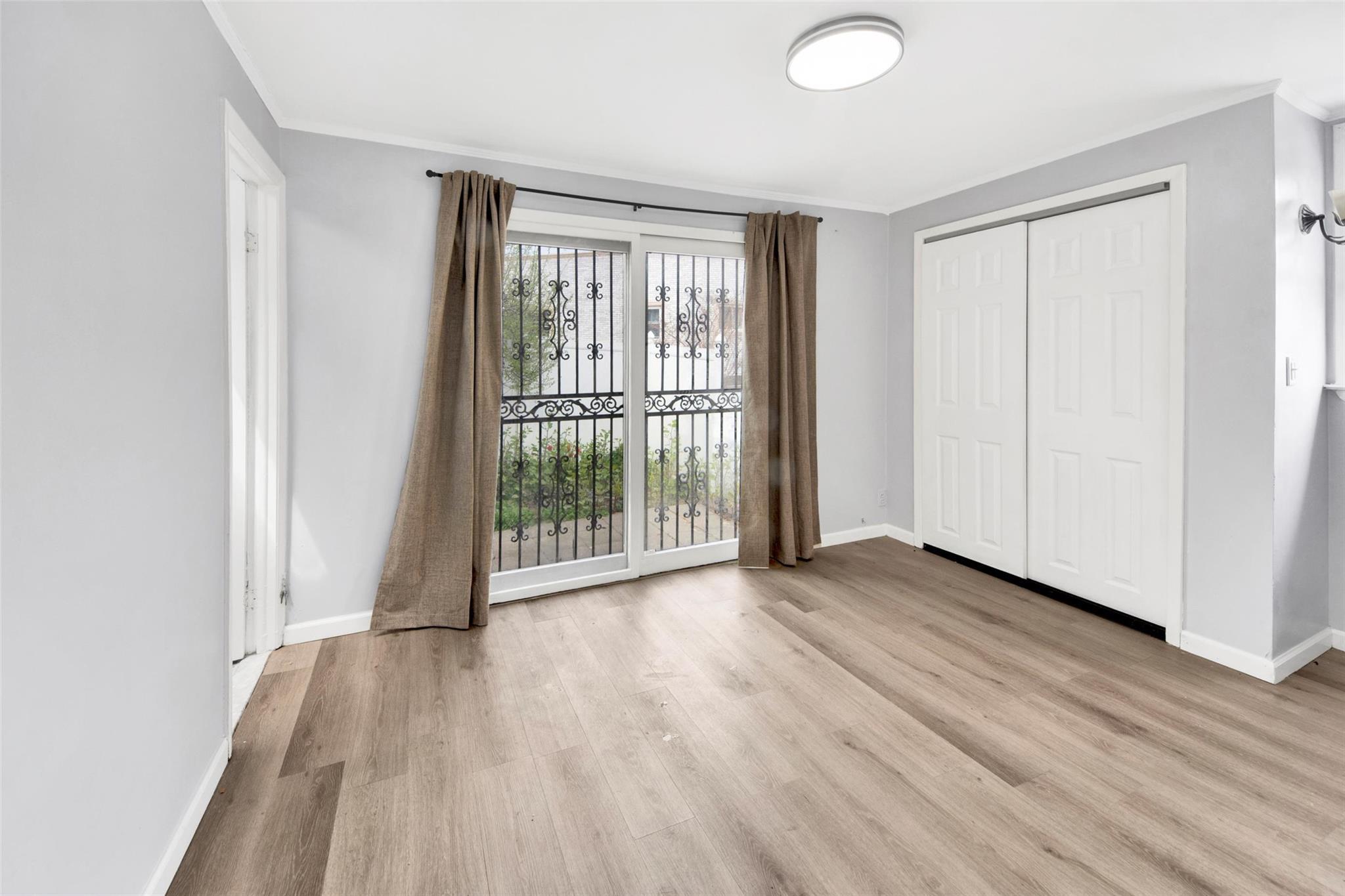 Single Family Allerton  Bronx, NY 10469, MLS-852824-10
